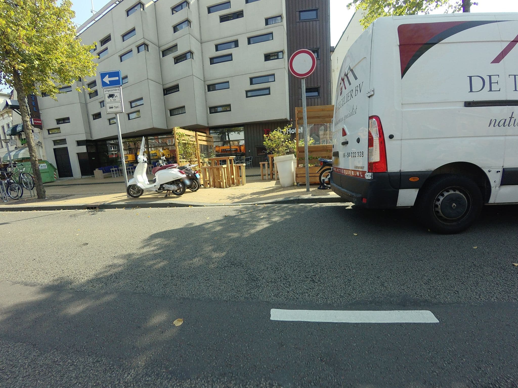 Street view near Leonardo Hotel Groningen City Center, Groningen — © ankeric (CC BY-SA · Mapillary)