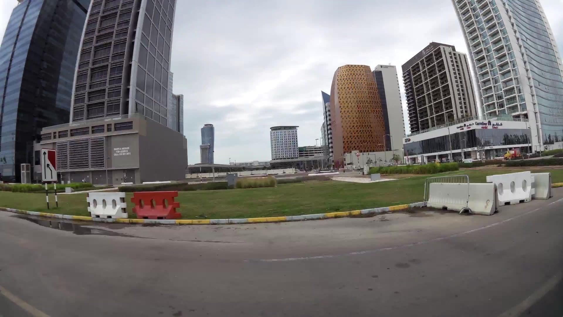 Street view near Eugene flat, Abu Dhabi — © kaartcam (CC BY-SA · Mapillary)