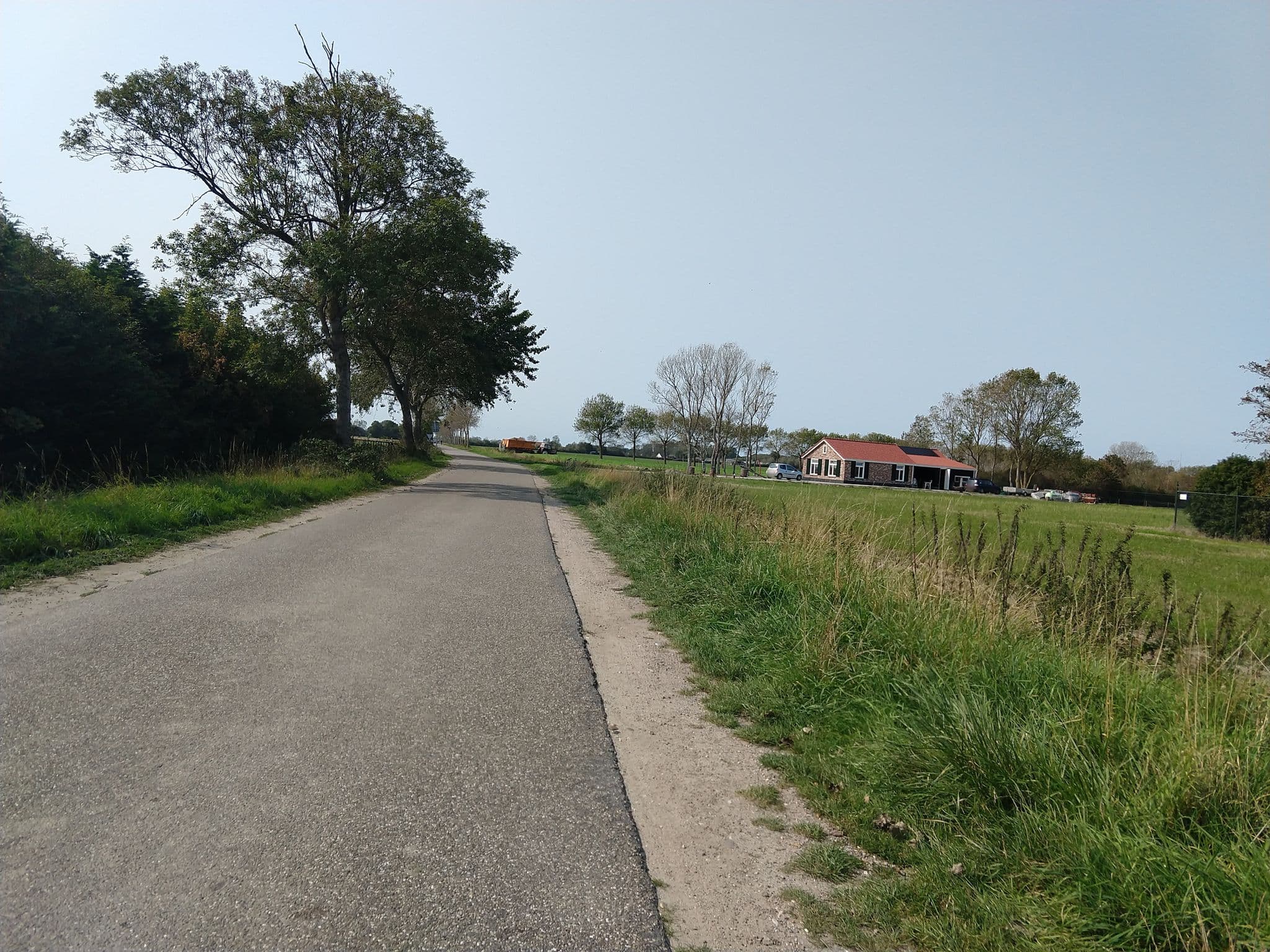 Street view near Camping de Witte Molen, Scharendijke — © adverburg (CC BY-SA · Mapillary)