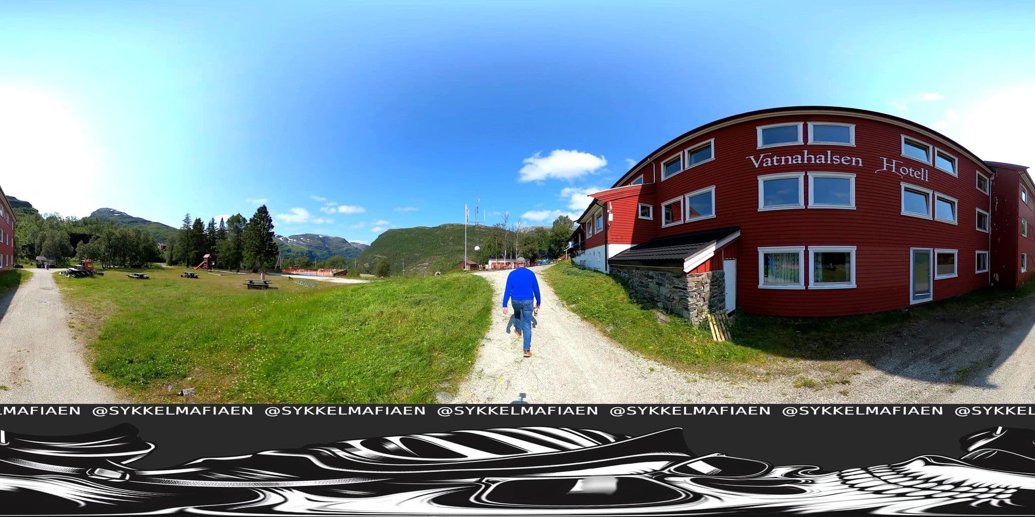Street view near Vatnahalsen Høyfjellshotell, Ulvik — © Sykkelmafiaen (CC BY-SA · Mapillary)