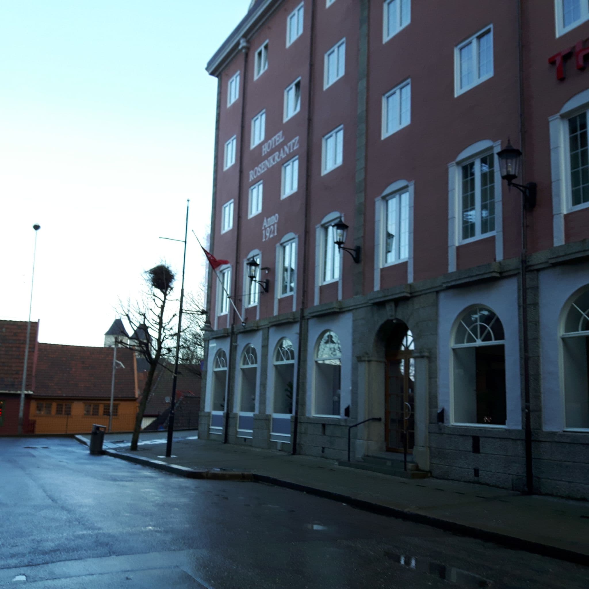 Street view near Thon Hotel Rosenkrantz, Bergen — © ankeric (CC BY-SA · Mapillary)
