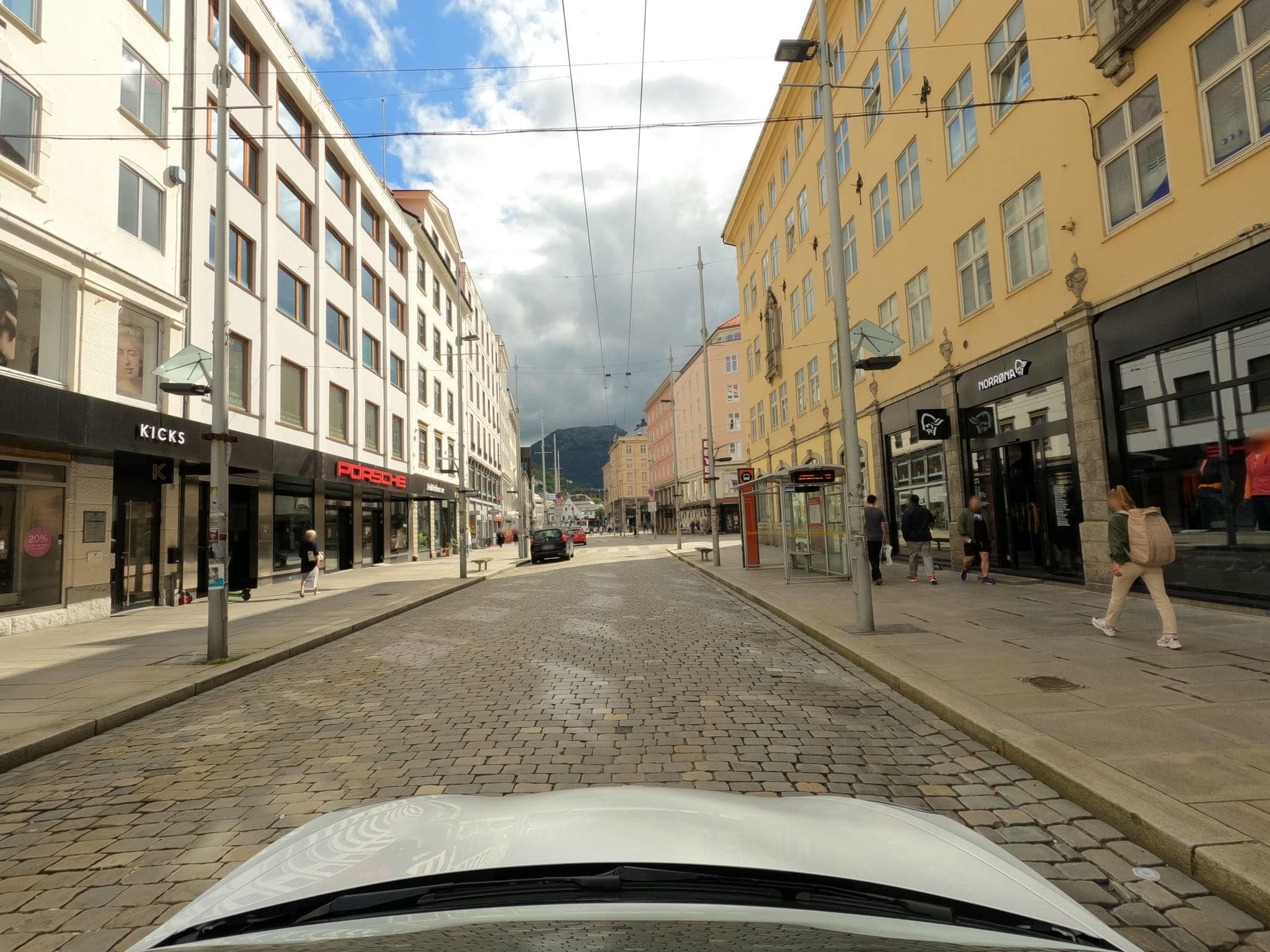 Street view near Magic Hotel Kløverhuset, Bergen — © catoandersen (CC BY-SA · Mapillary)