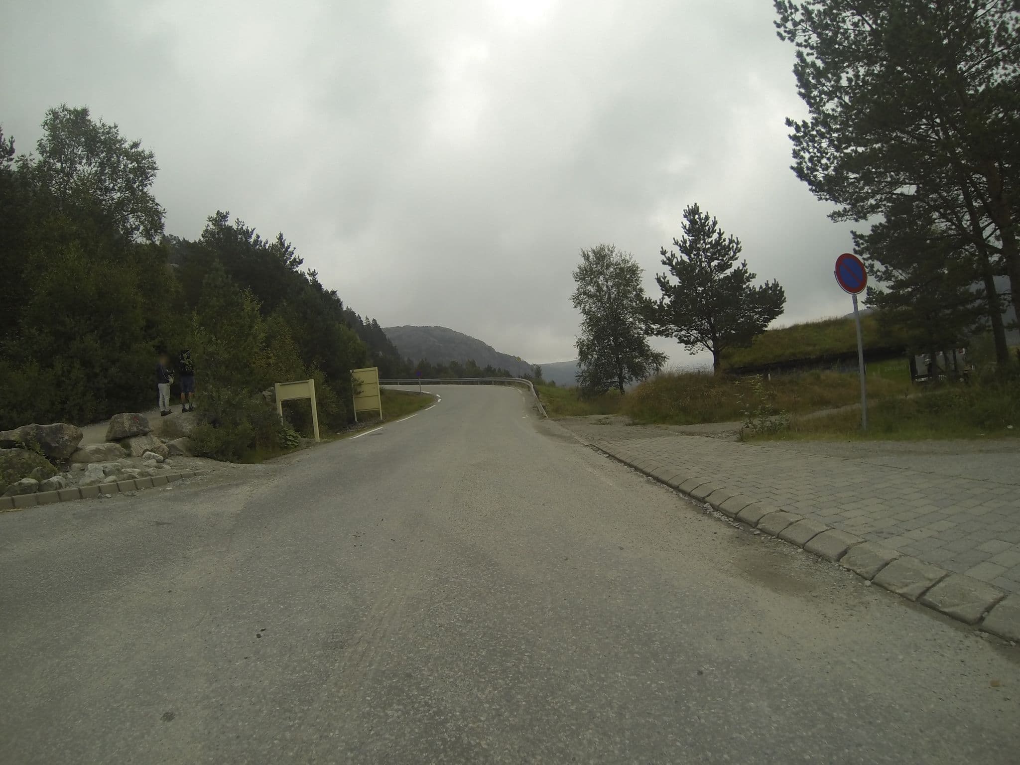 Street view near Hiker's Café, Jørpeland — © canadarunner (CC BY-SA · Mapillary)