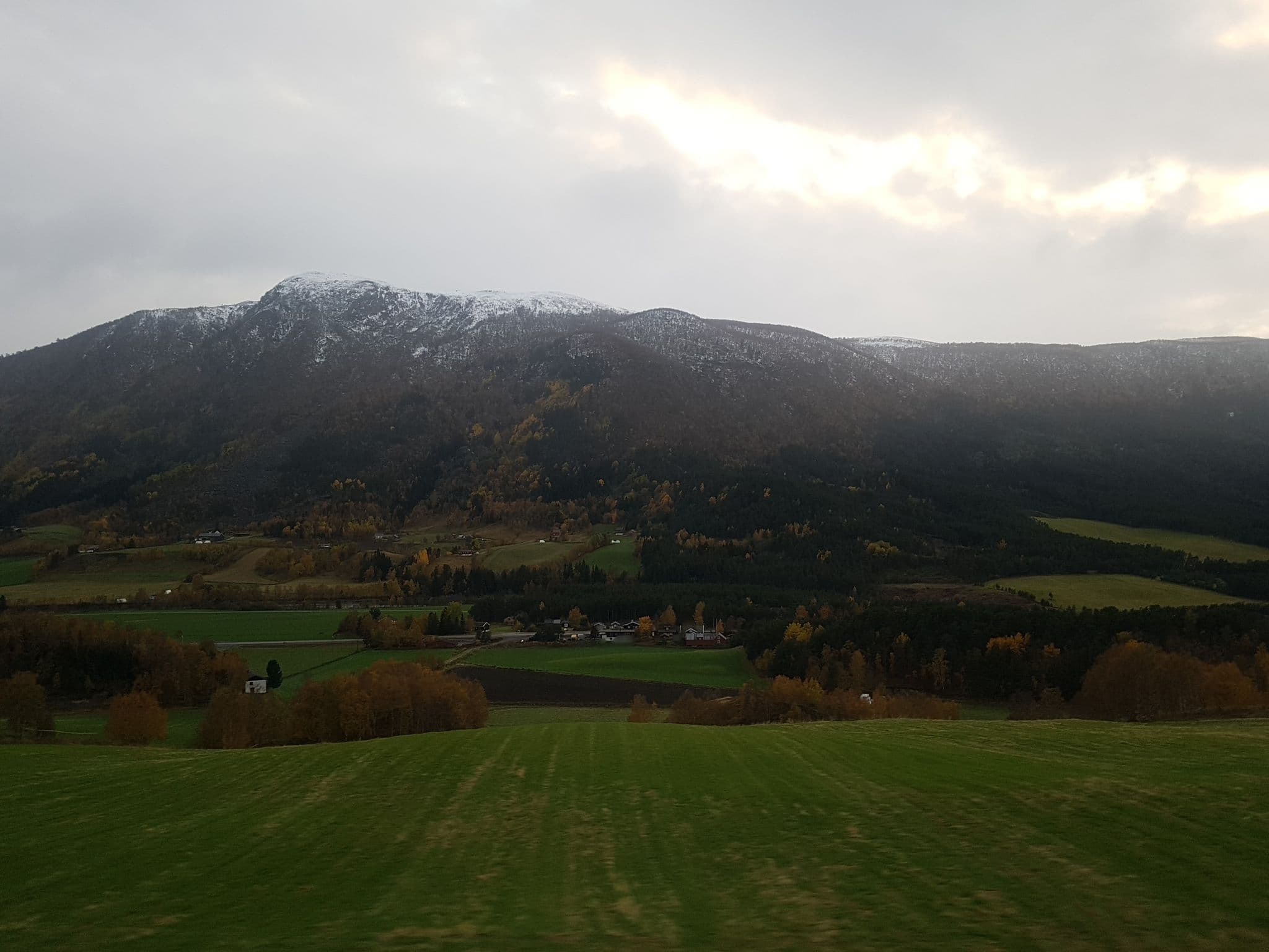 Street view near Bjørkhol Camping, Dombås — © pbb (CC BY-SA · Mapillary)