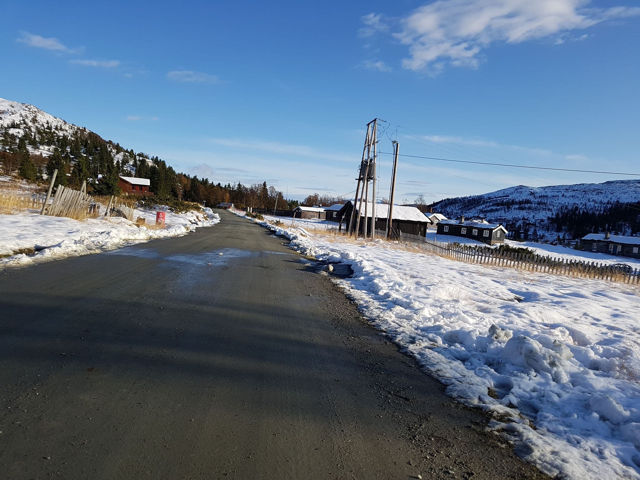 Street view near Rondane Fjellstue, Otta — © pbb (CC BY-SA · Mapillary)