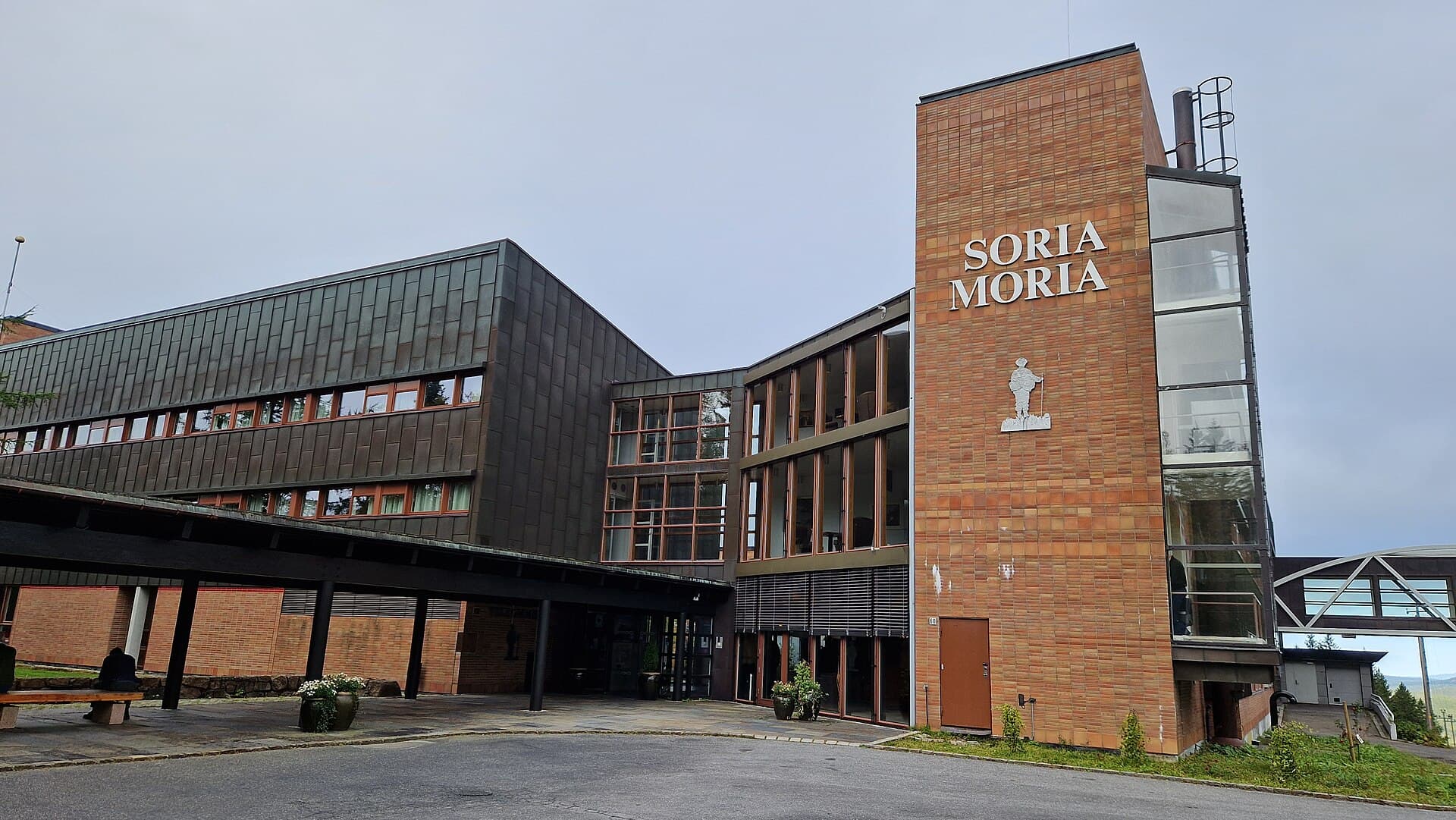 Soria Moria (via Wikimedia Commons, CC BY-SA 4.0)