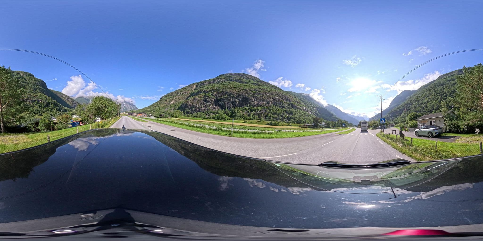 Street view near Lunde Camping, Lærdalsøyri — © yannakis (CC BY-SA · Mapillary)