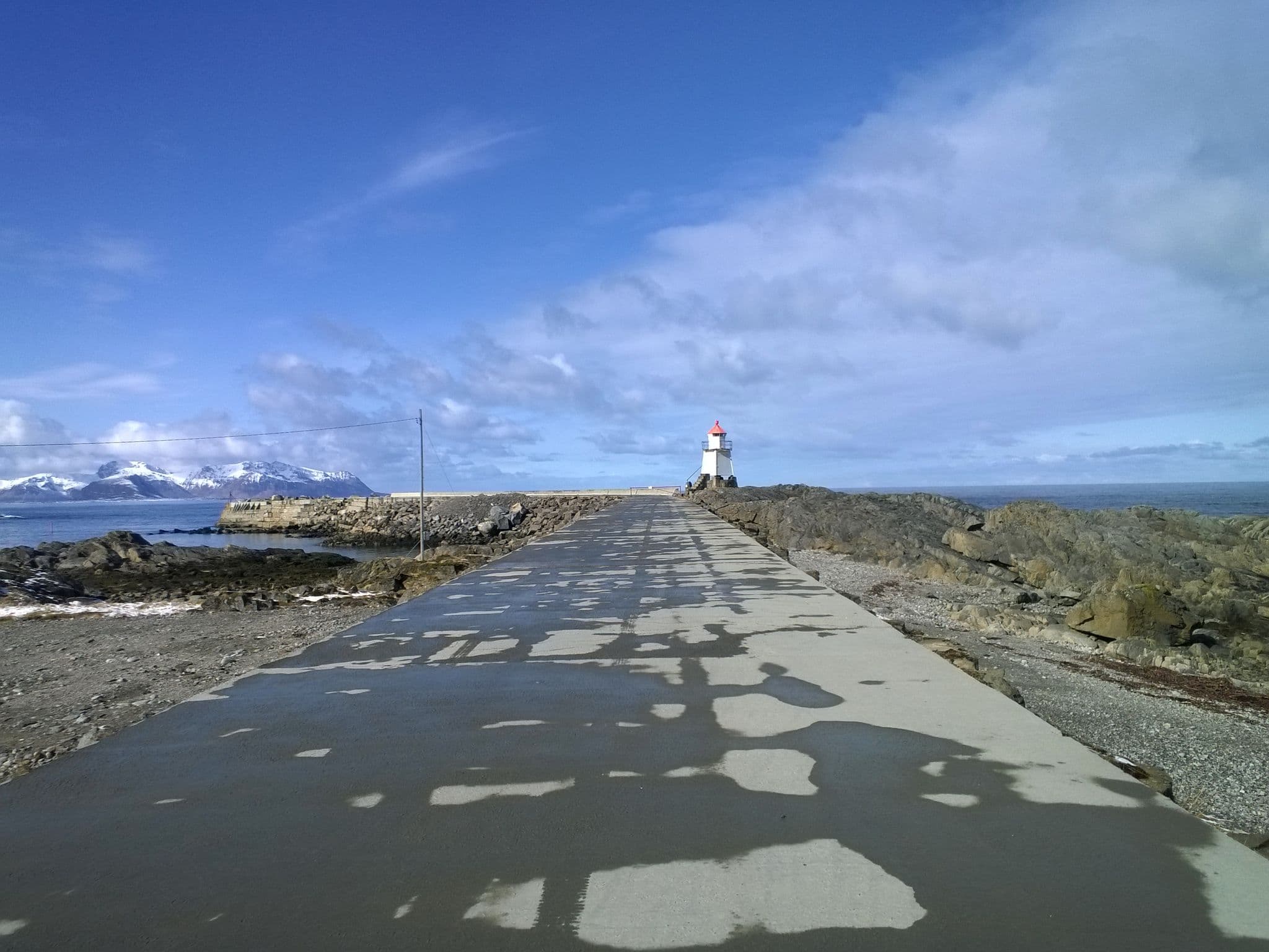 Street view near Laukvika bobilcamp, Svolvær — © tommy_ovesen_net (CC BY-SA · Mapillary)