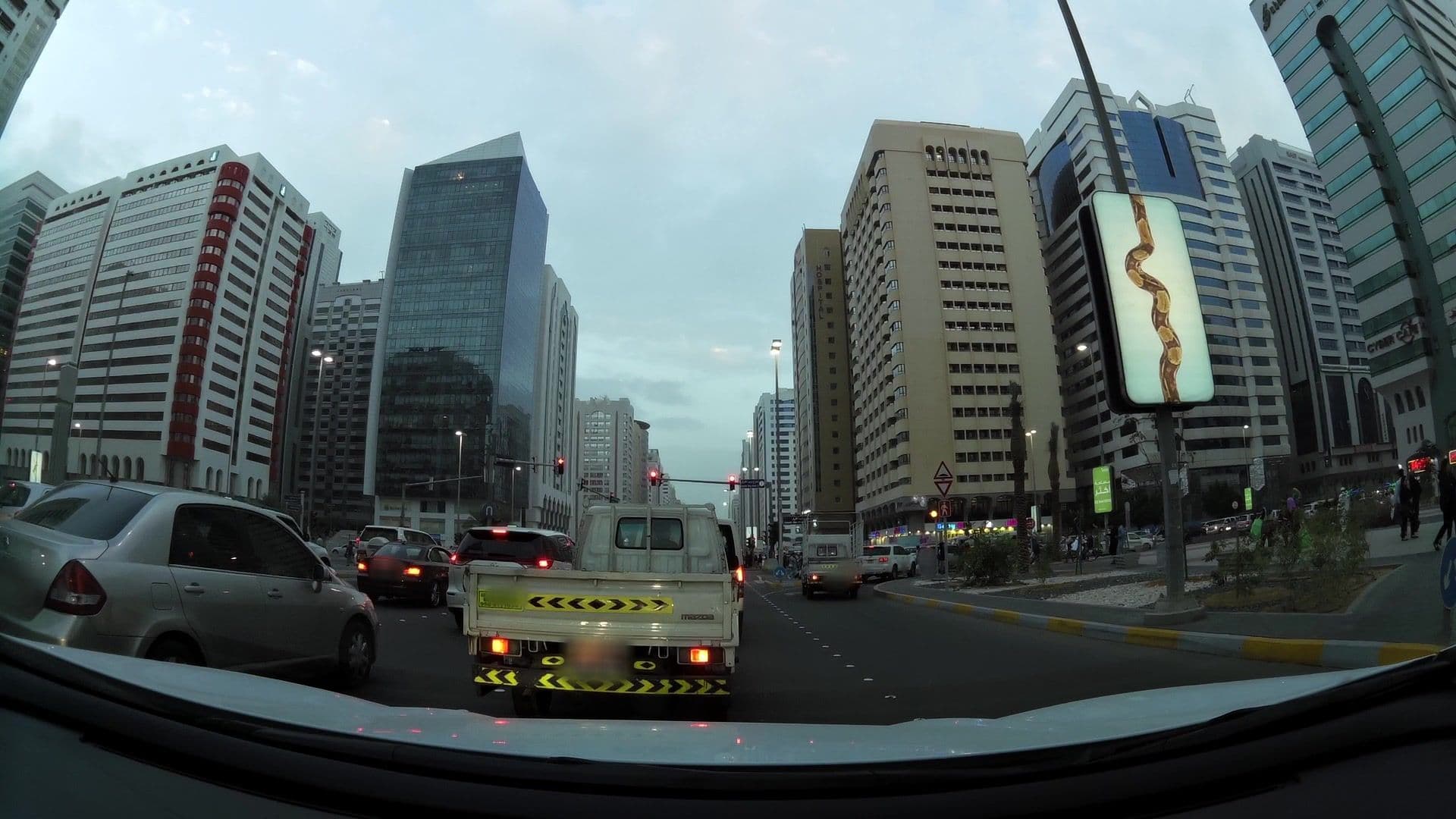 Street view near Abu Dhabi Plaza Hotel Apartments, Abu Dhabi — © kaartcam (CC BY-SA · Mapillary)