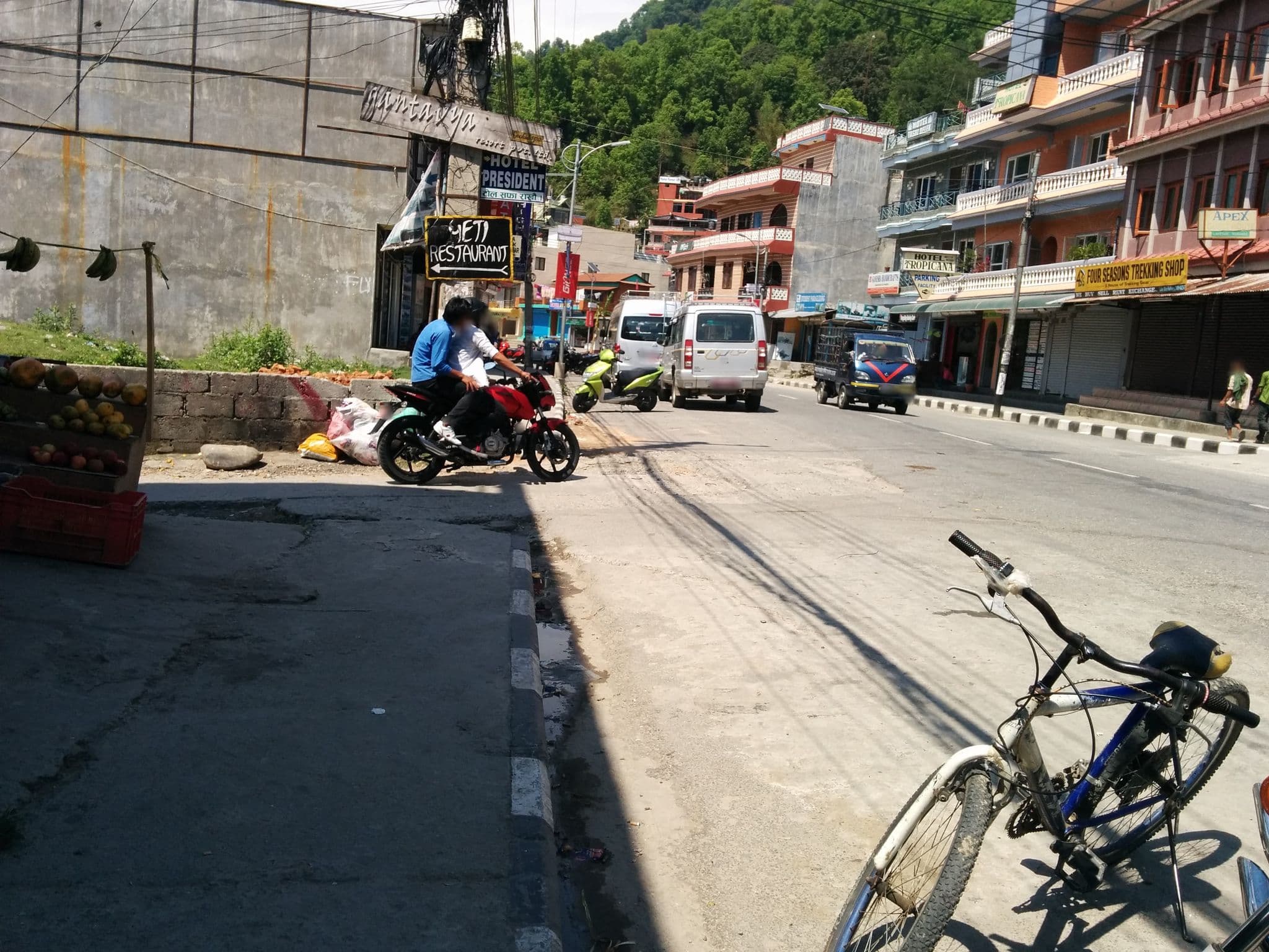 Street view near Highland Comfort, Pokhara