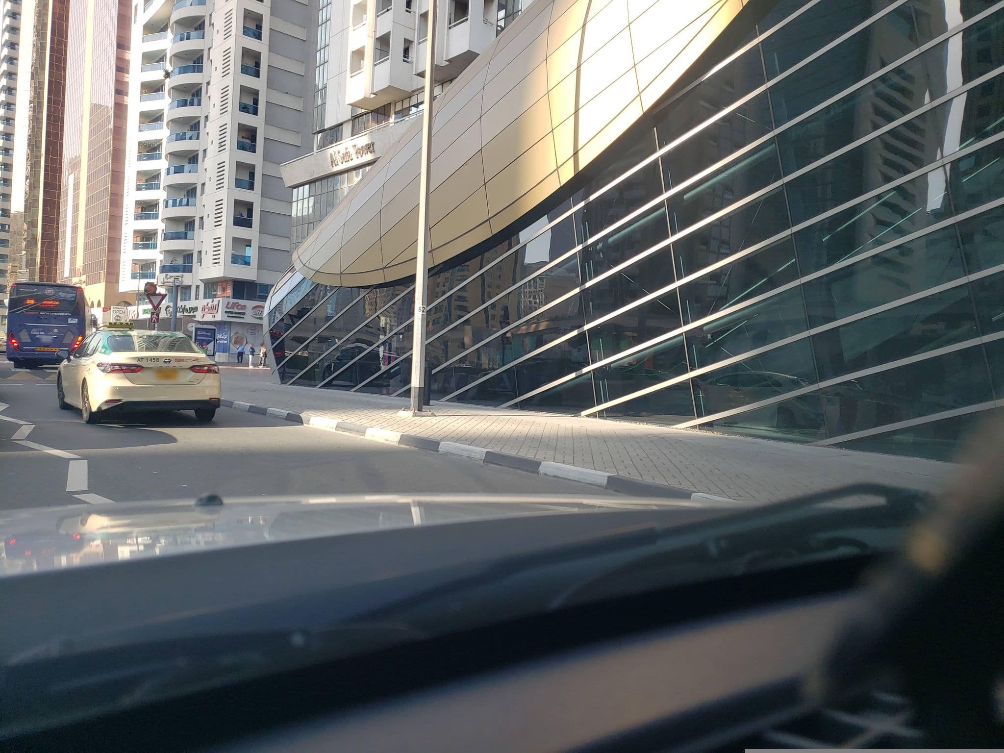 Street view near The Tower Plaza Hotel, As Saţwah — © mapfool (CC BY-SA · Mapillary)