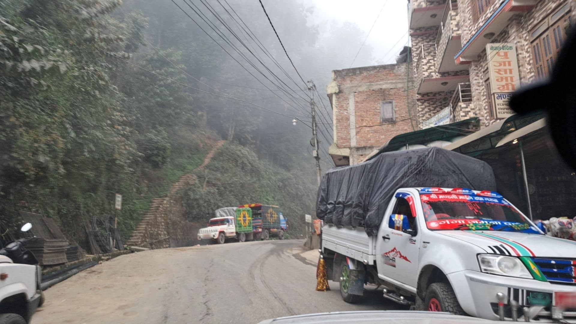 Street view near Raimaje Hotel Ed Lodge, Ki̇̄rtipur — © roadroid (CC BY-SA · Mapillary)