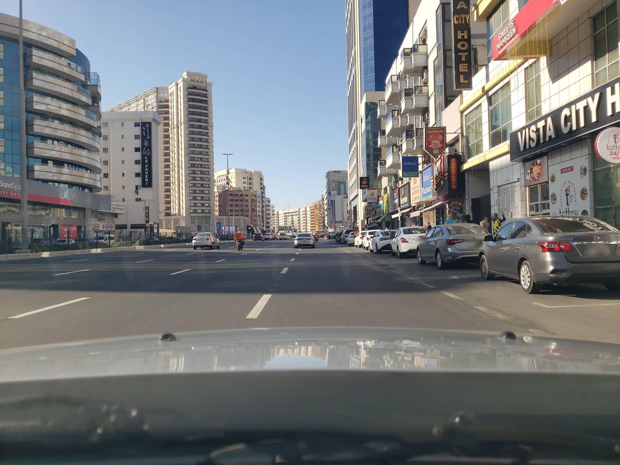 Street view near Vista City Hotel, Bur Dubai — © mapfool (CC BY-SA · Mapillary)