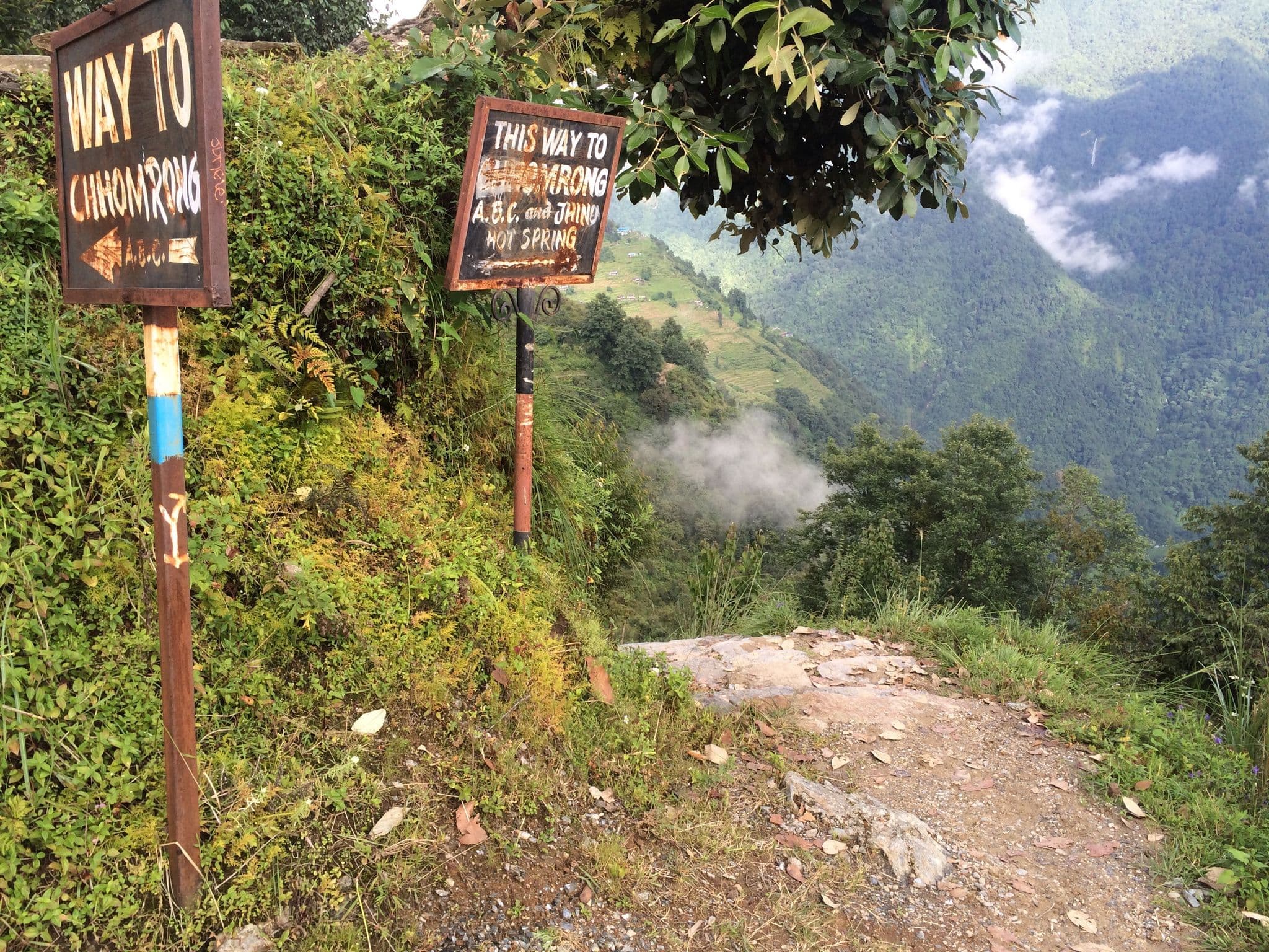 Street view near Hill-Top Guest House and Restaurant, Chitre
