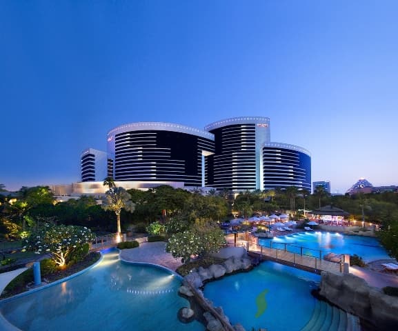 Grand Hyatt Dubai (via Wikimedia Commons, Copyrighted free use)