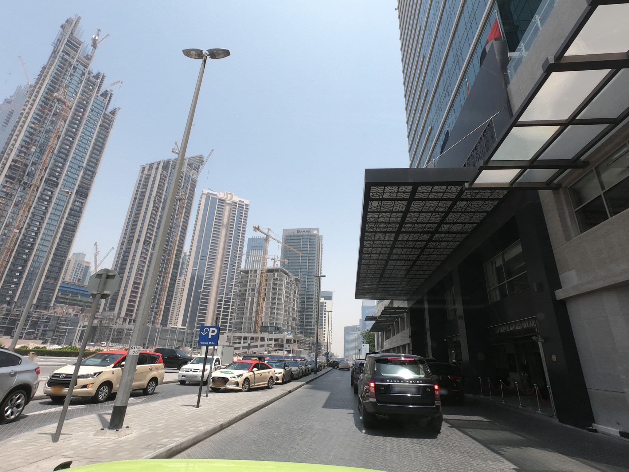 Street view near Taj Dubai Hotel, Business Bay — © countzero5 (CC BY-SA · Mapillary)