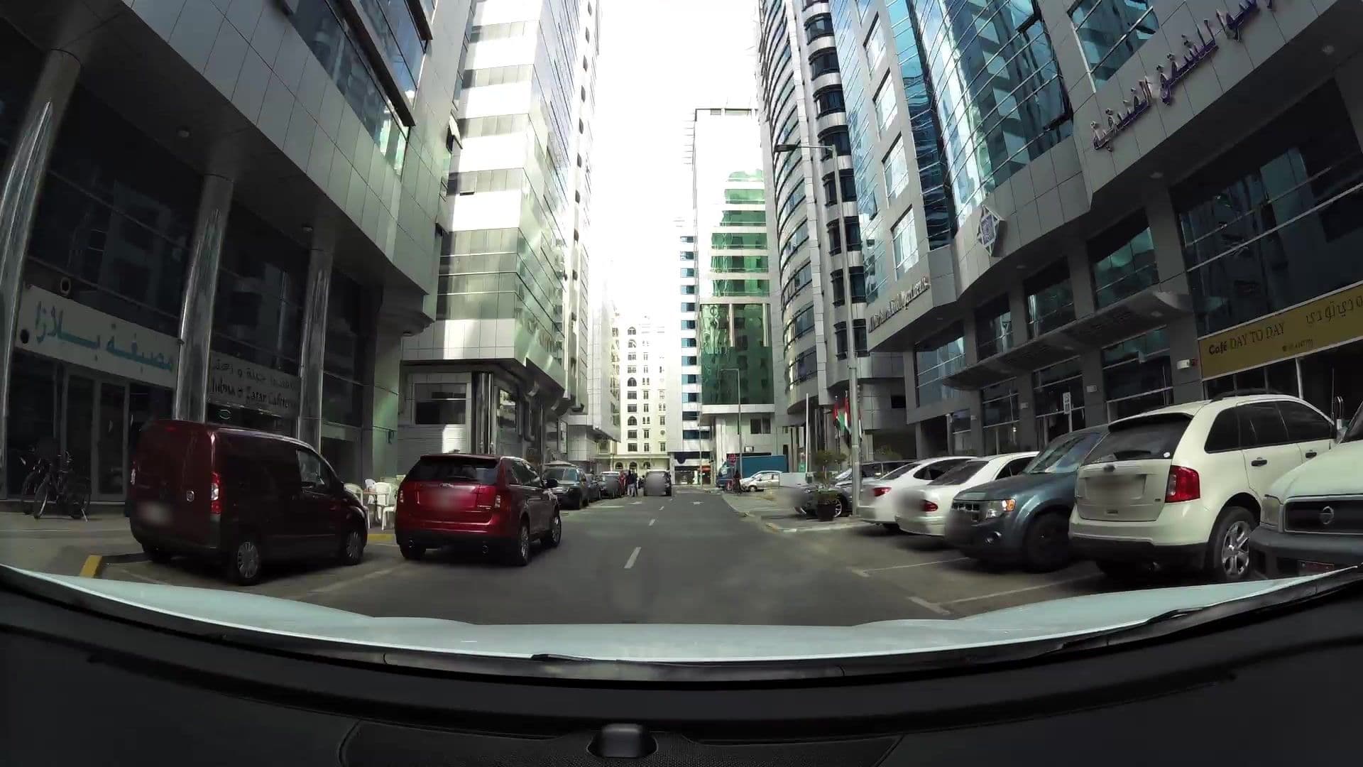 Street view near Al Diar Sawa Hotel Apartments, Abu Dhabi — © kaartcam (CC BY-SA · Mapillary)