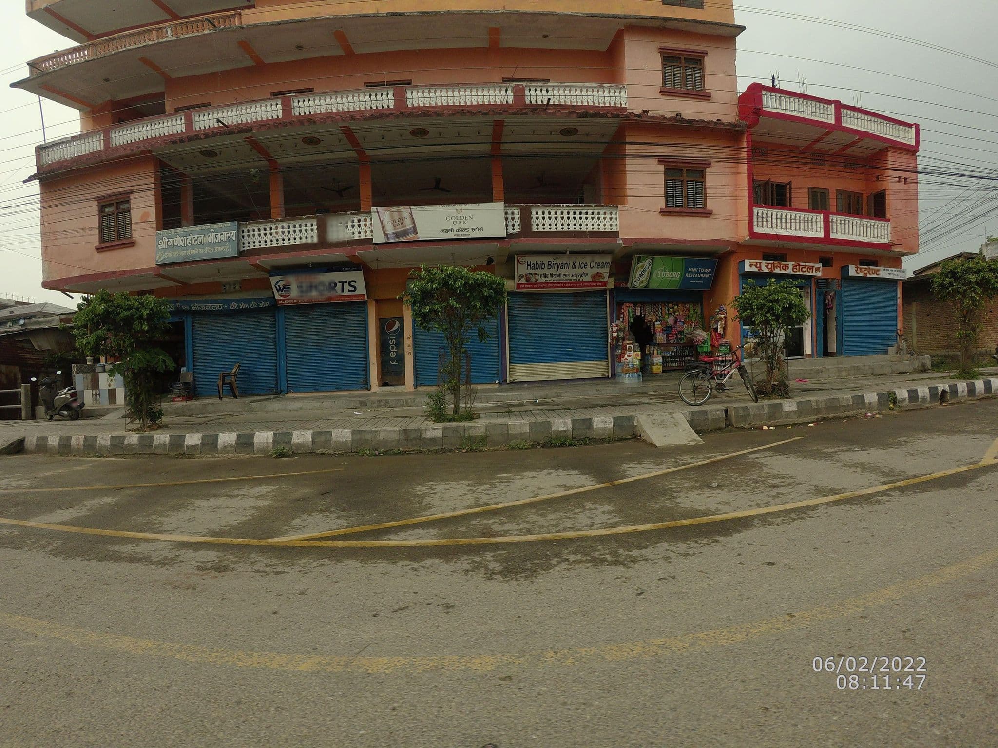 Street view near New Unik Hotel And Restaurant, Siddharthanagar — © gauravparajuli09 (CC BY-SA · Mapillary)
