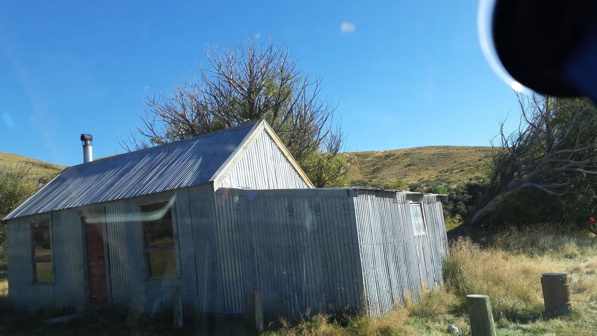 Street view near Homestead Campsite, Lake Hawea — © 3stripes (CC BY-SA · Mapillary)