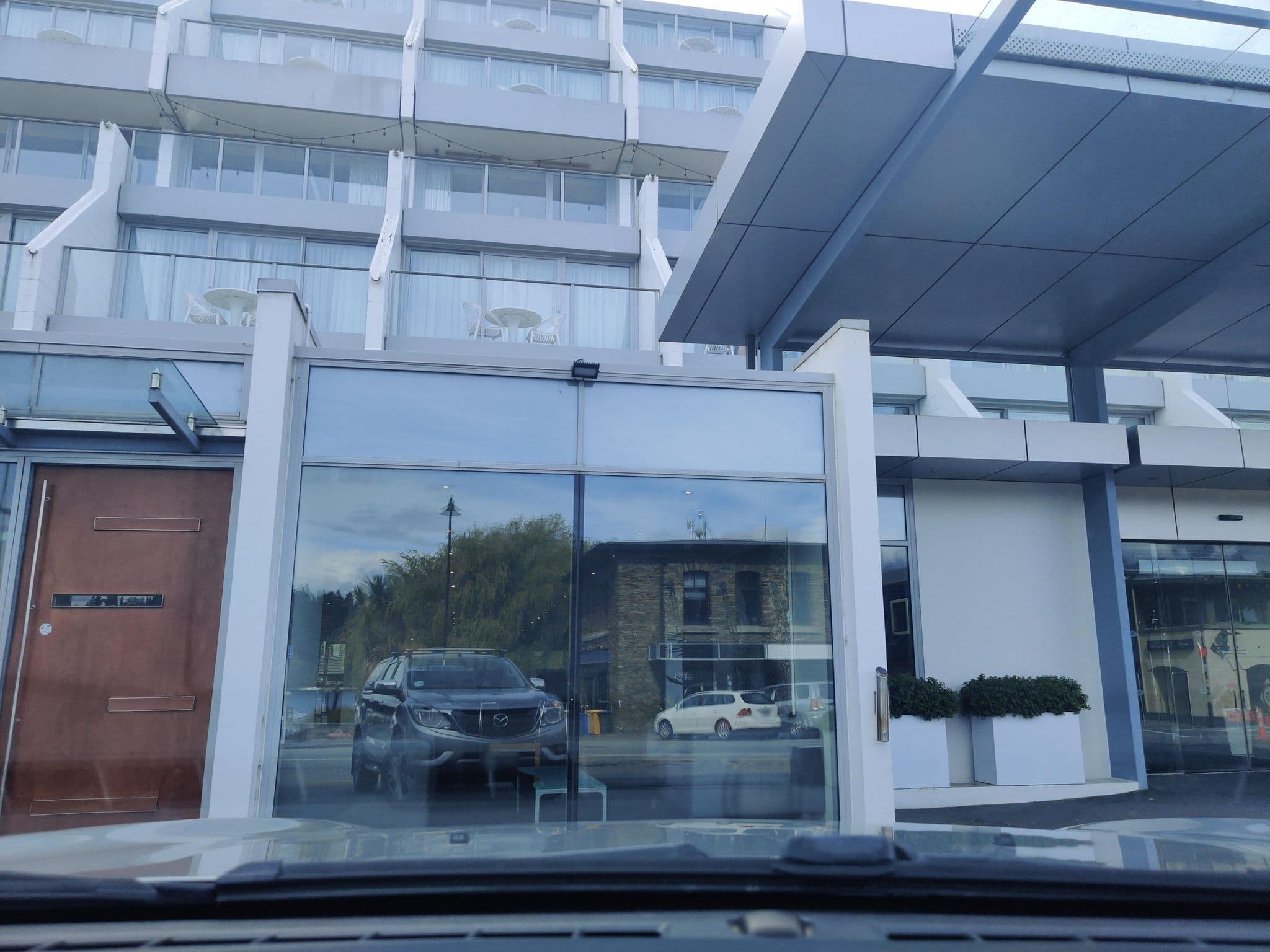 Street view near Crowne Plaza, Queenstown — © elphix (CC BY-SA · Mapillary)