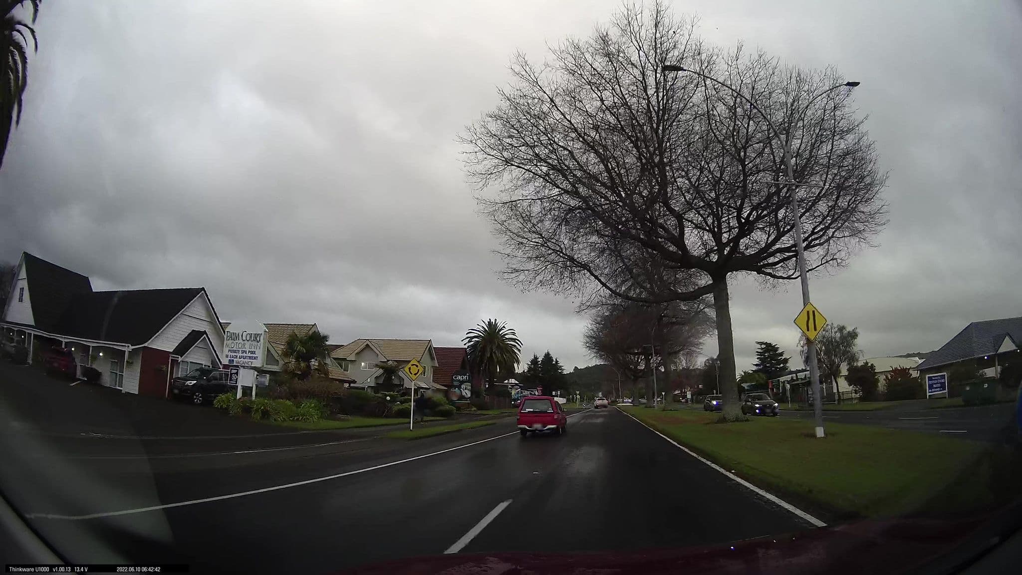 Street view near Palm Court Motor Inn, Victoria — © maxim752 (CC BY-SA · Mapillary)