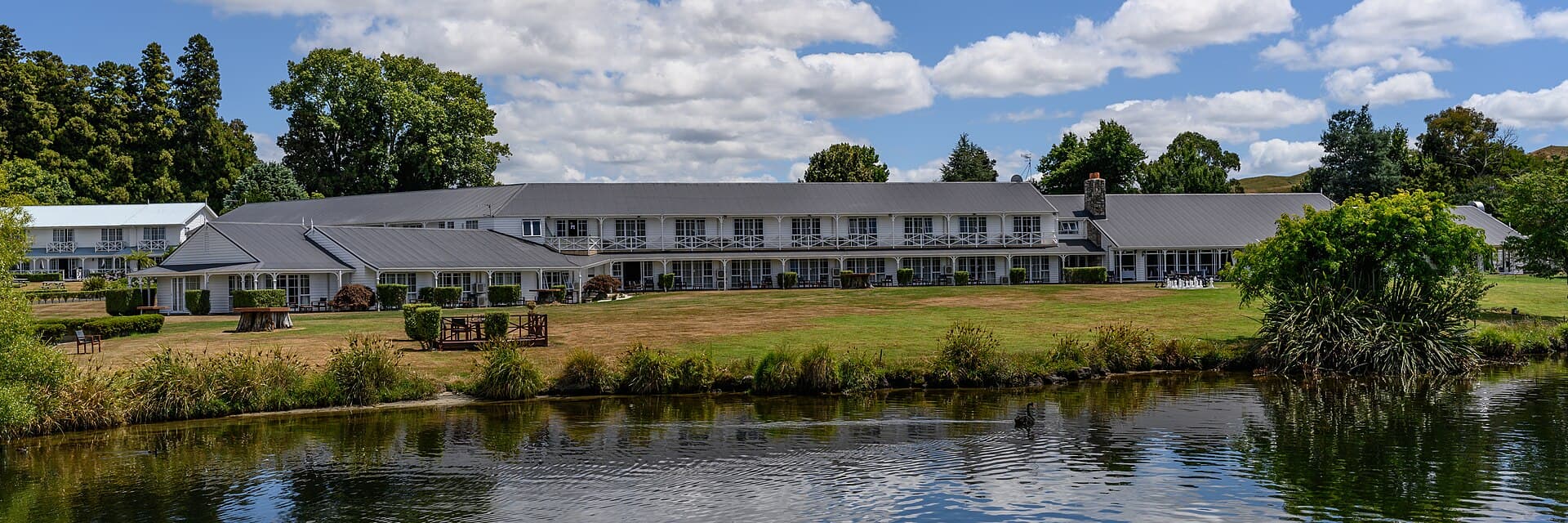 VR Rotorua Lake Resort (via Wikimedia Commons, CC BY 2.0)