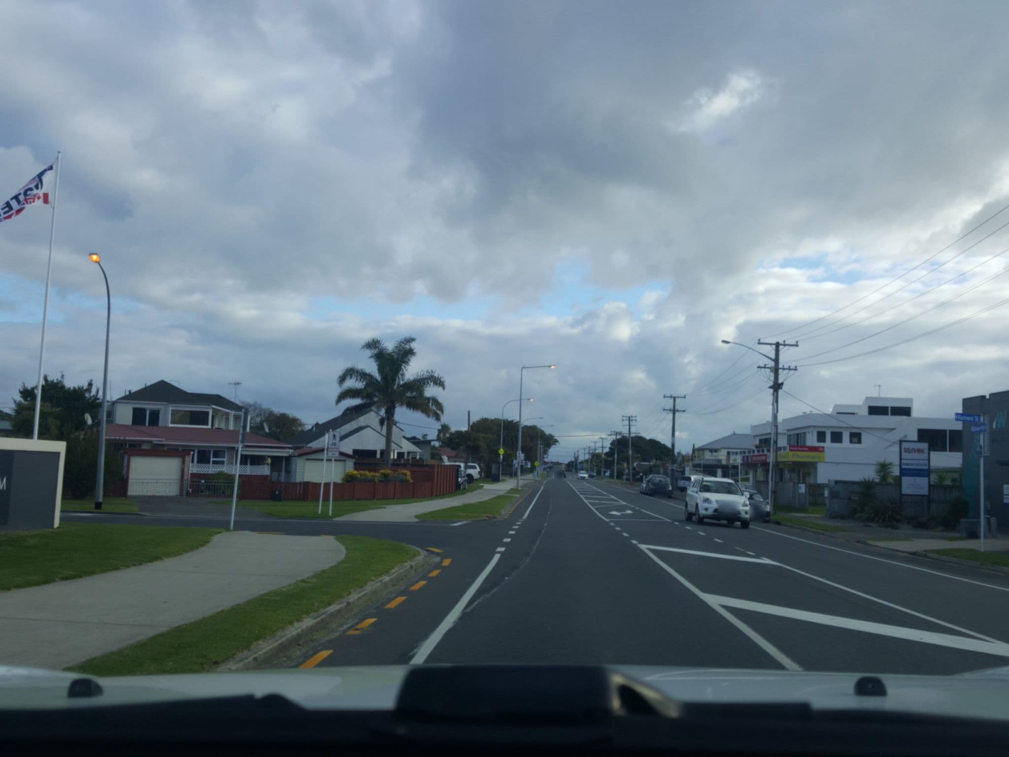 Street view near Bay Palm Motel, Mount Maunganui — © elphix (CC BY-SA · Mapillary)