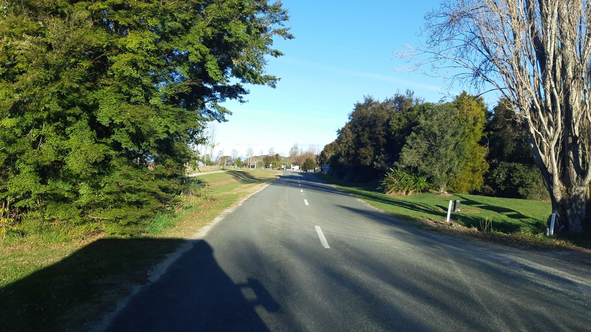 Street view near Ocean view chalets, Motueka — © 3stripes (CC BY-SA · Mapillary)