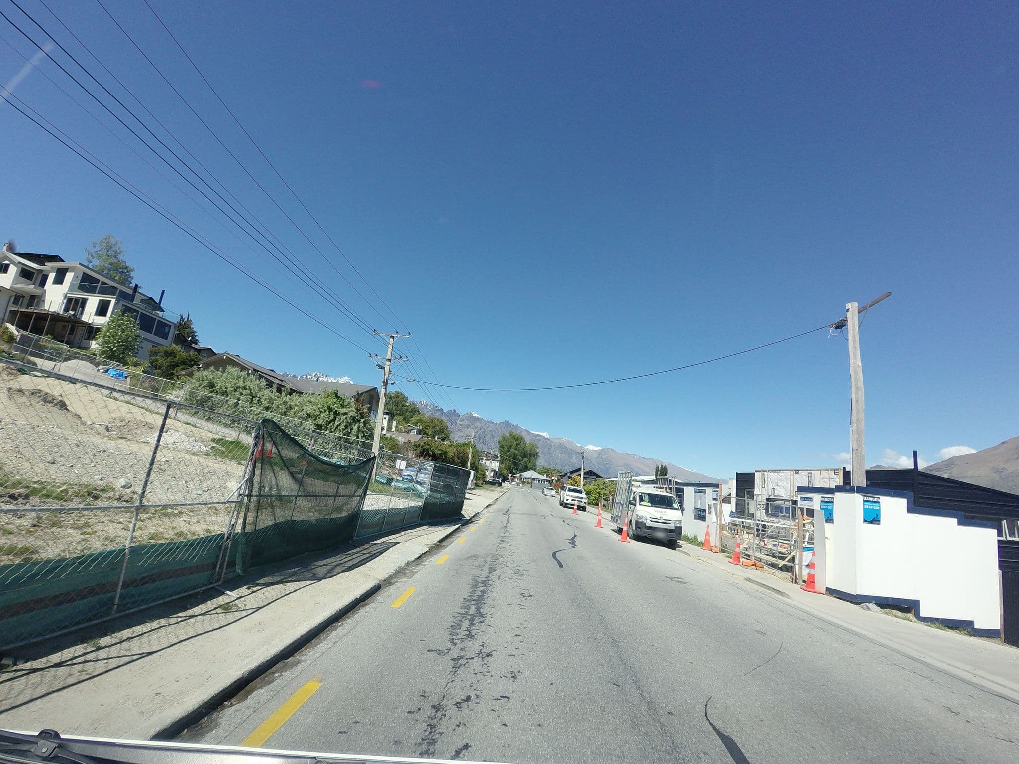 Street view near Black Diamond Apartment, Queenstown — © mishari (CC BY-SA · Mapillary)