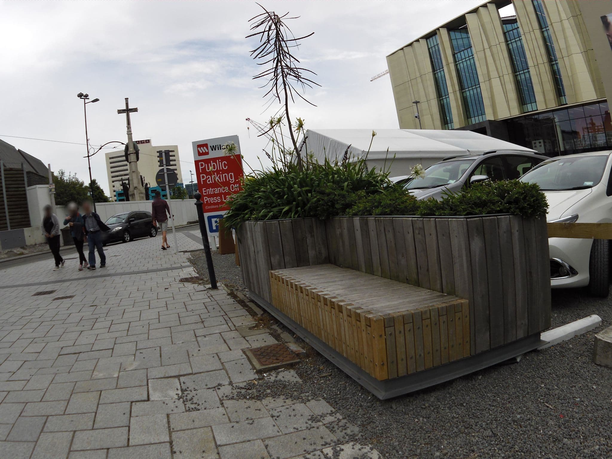 Street view near Novotel, Christchurch — © skillsy (CC BY-SA · Mapillary)