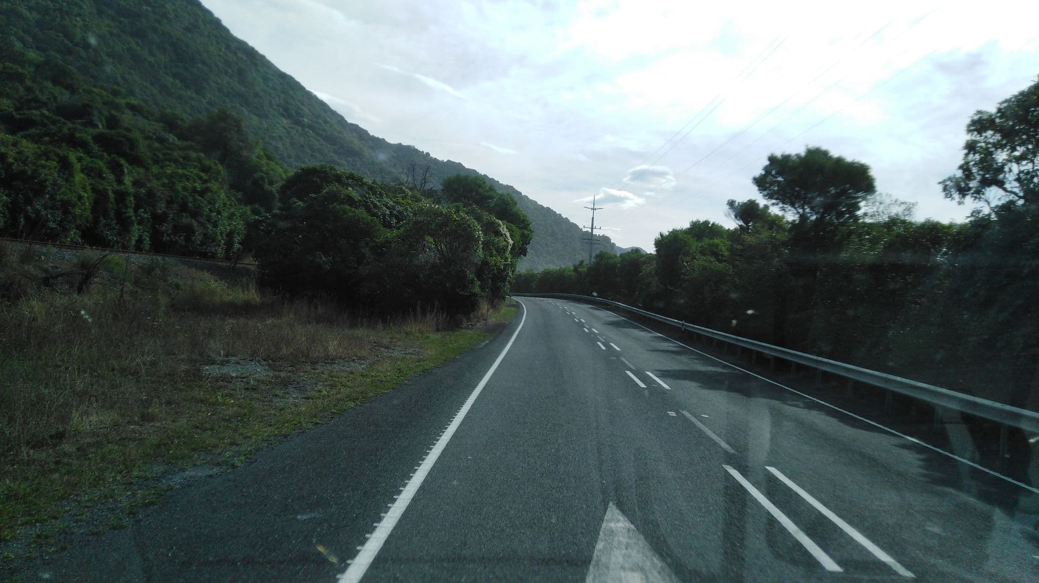 Street view near Omihi, Redwoodtown — © 1111 (CC BY-SA · Mapillary)