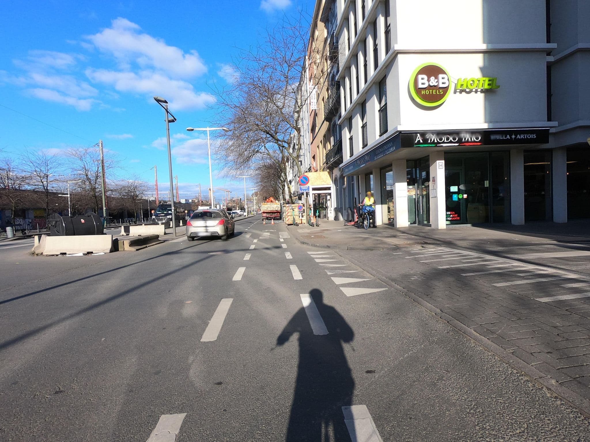 Street view near Euro Capital, Saint-Gilles — © thierry1030 (CC BY-SA · Mapillary)