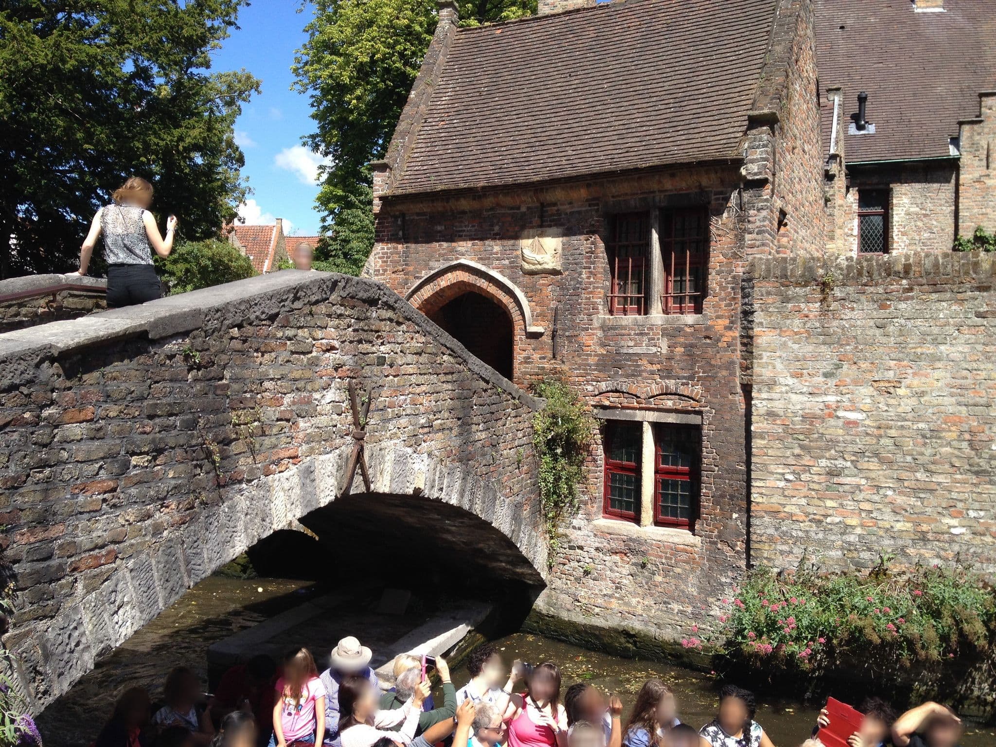 Street view near Bonifacius, Brugge — © zors1843 (CC BY-SA · Mapillary)