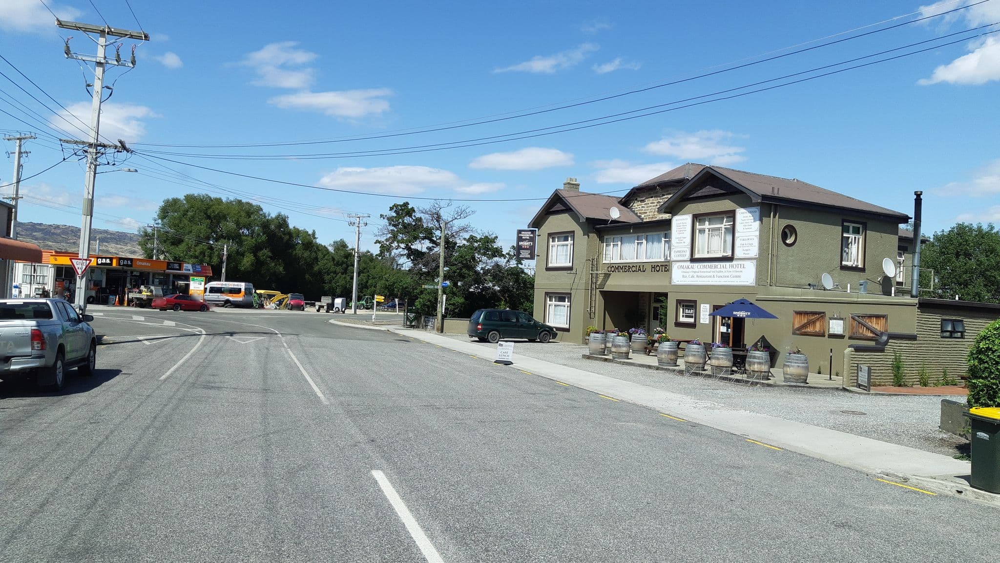 Street view near Nicky's Place - Omakau, Alexandra — © 3stripes (CC BY-SA · Mapillary)