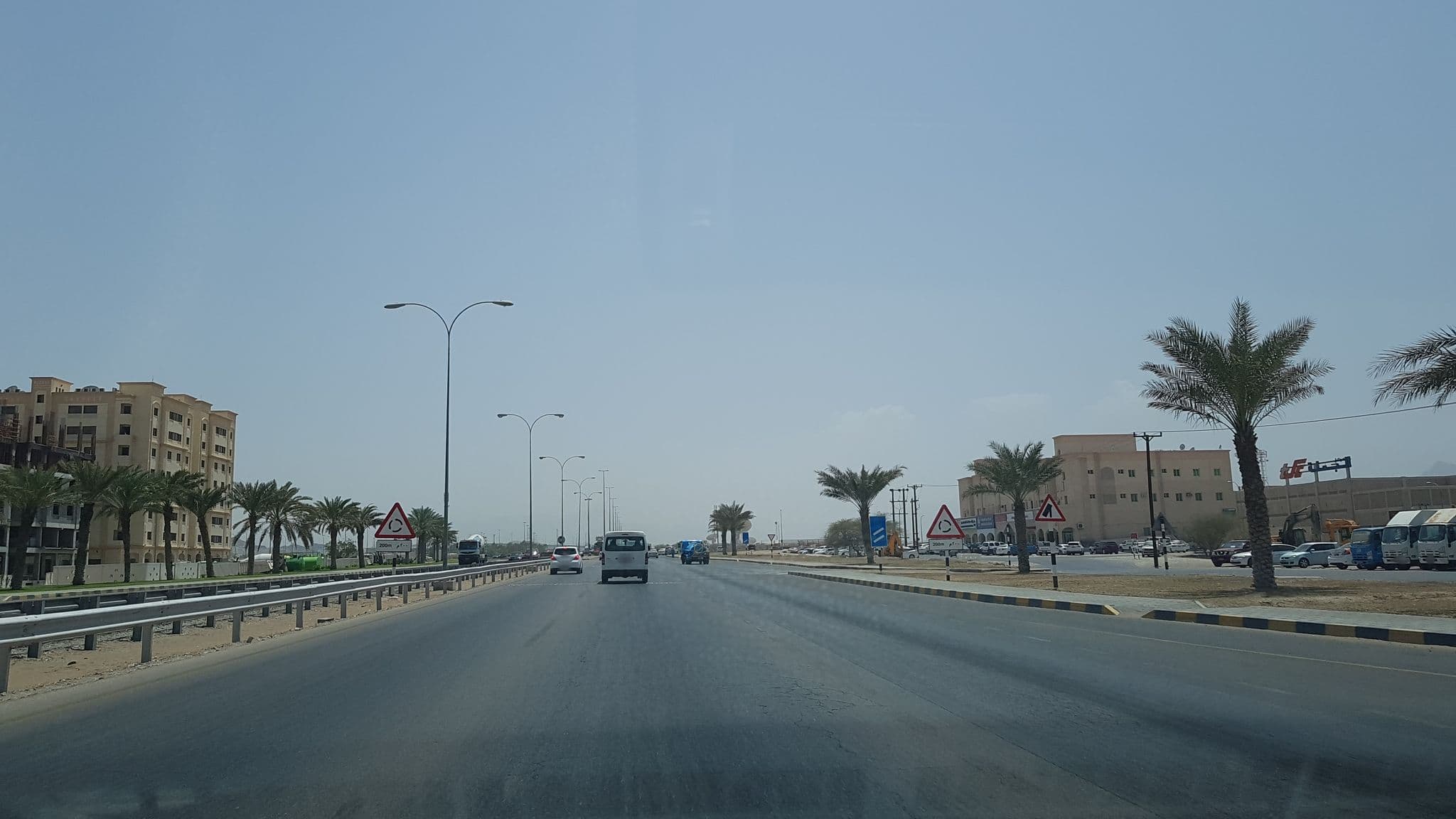 Street view near Bibi Hamriya, Muscat — © galilu (CC BY-SA · Mapillary)