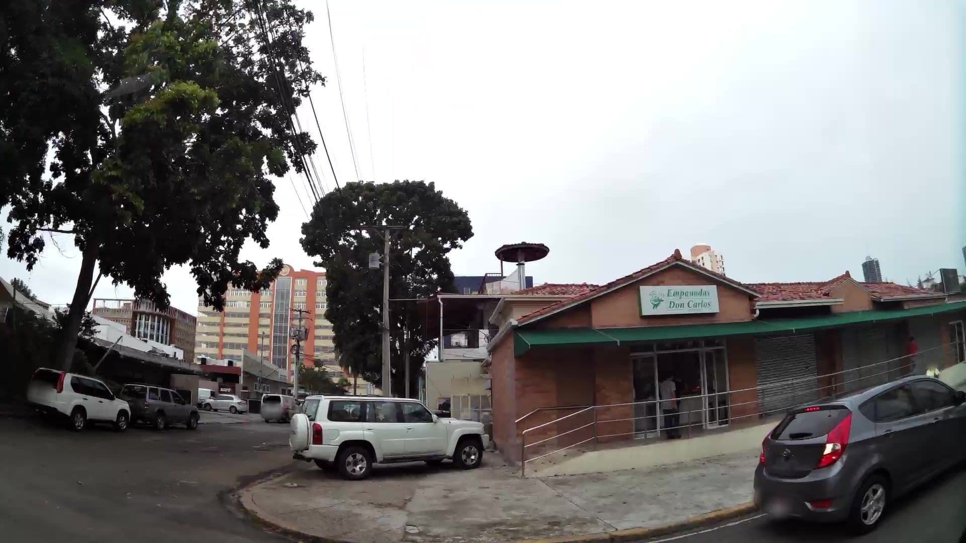 Street view near Hostal Villa Grande, Curundú — © kaartcam (CC BY-SA · Mapillary)