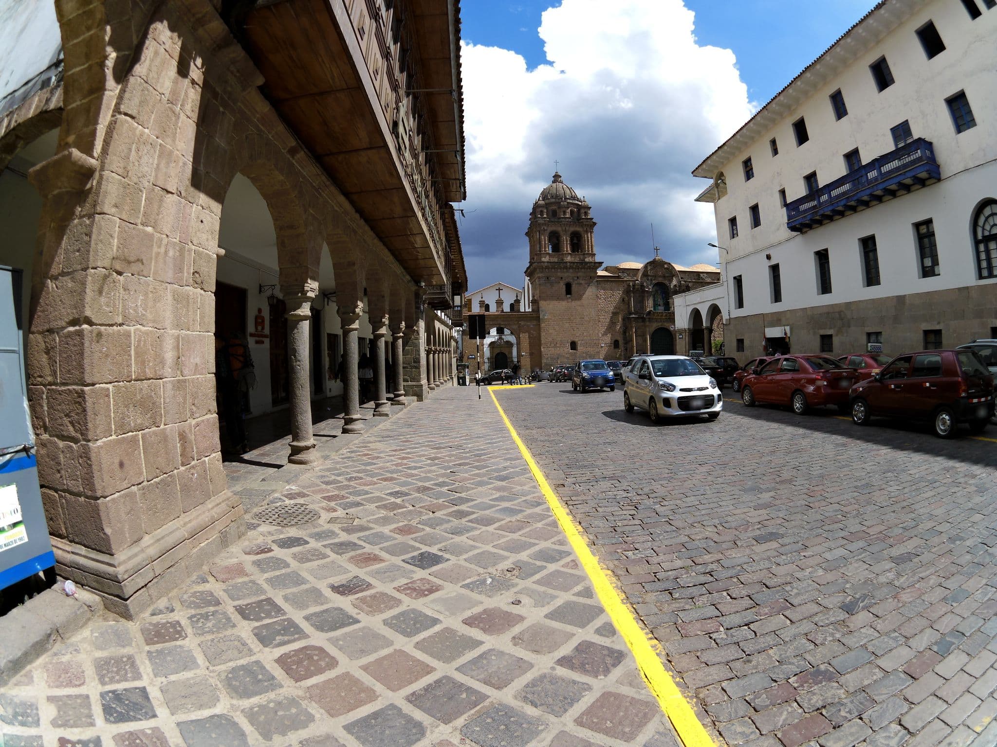 Street view near Posada del Inca, Santiago