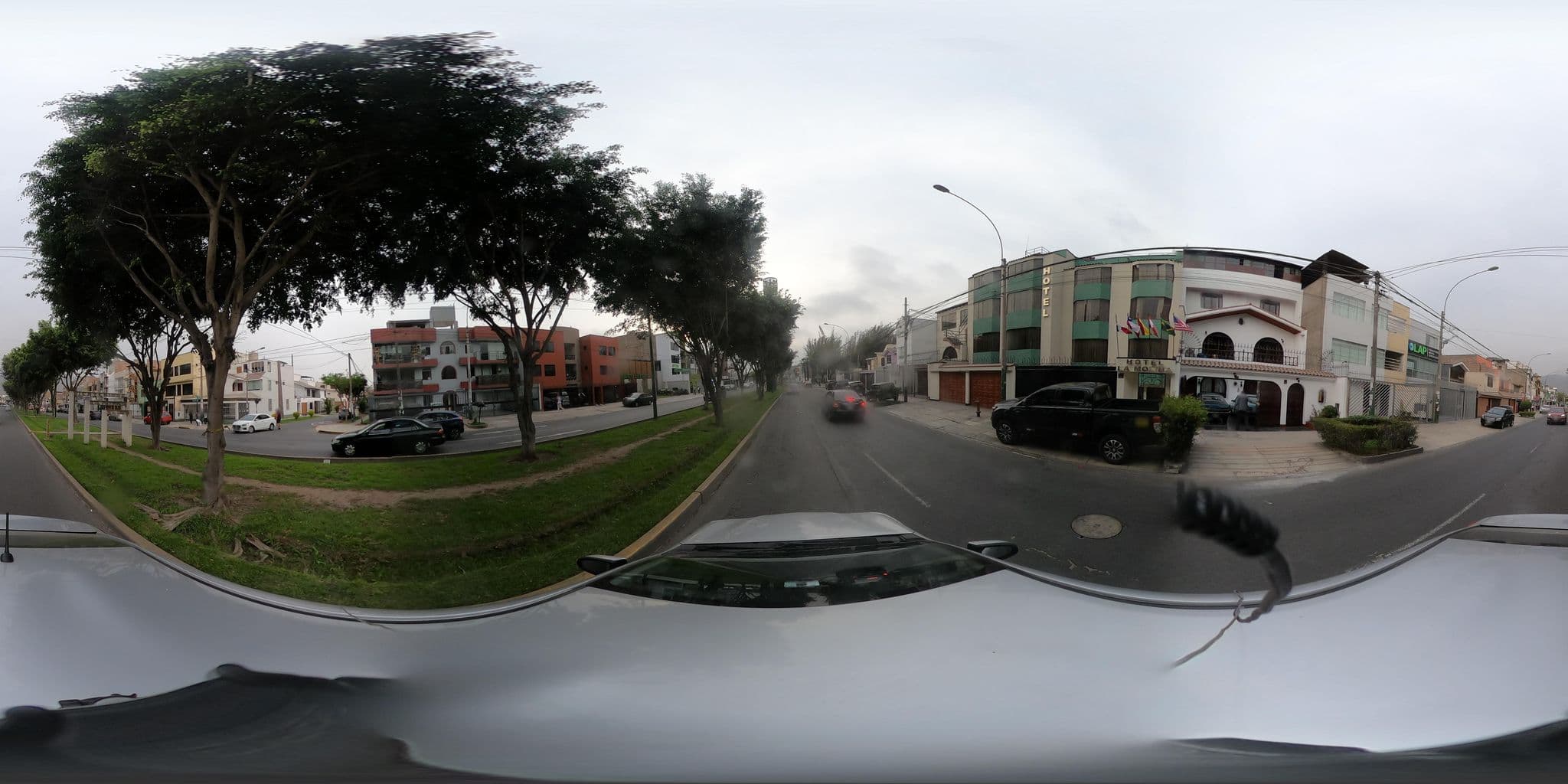 Street view near Boutique Hotel La Molina, Santa Anita - Los Ficus — © kaart_2 (CC BY-SA · Mapillary)