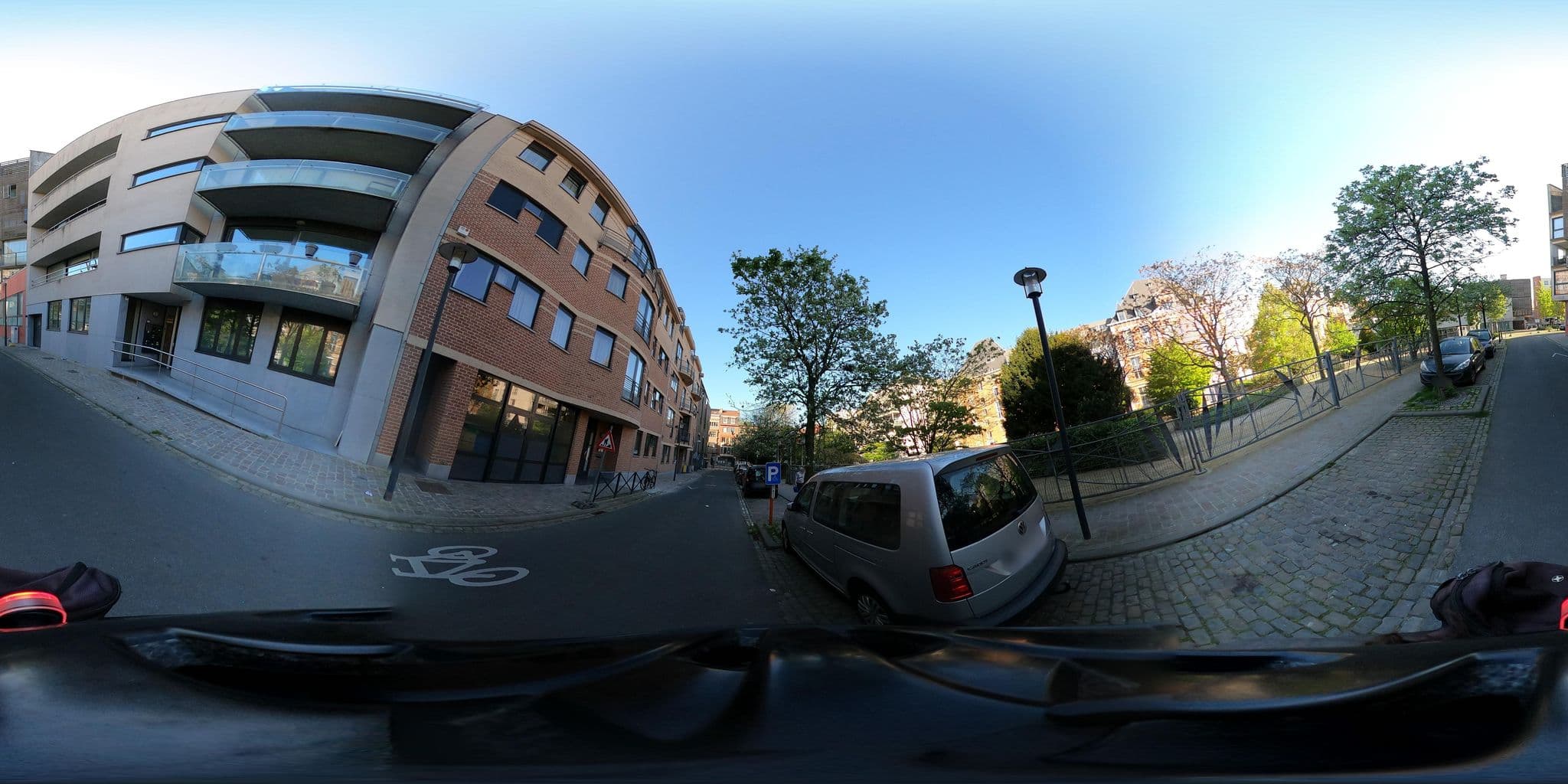 Street view near Housingbrussels, Saint-Josse-ten-Noode — © RaphaelPasLoin (CC BY-SA · Mapillary)