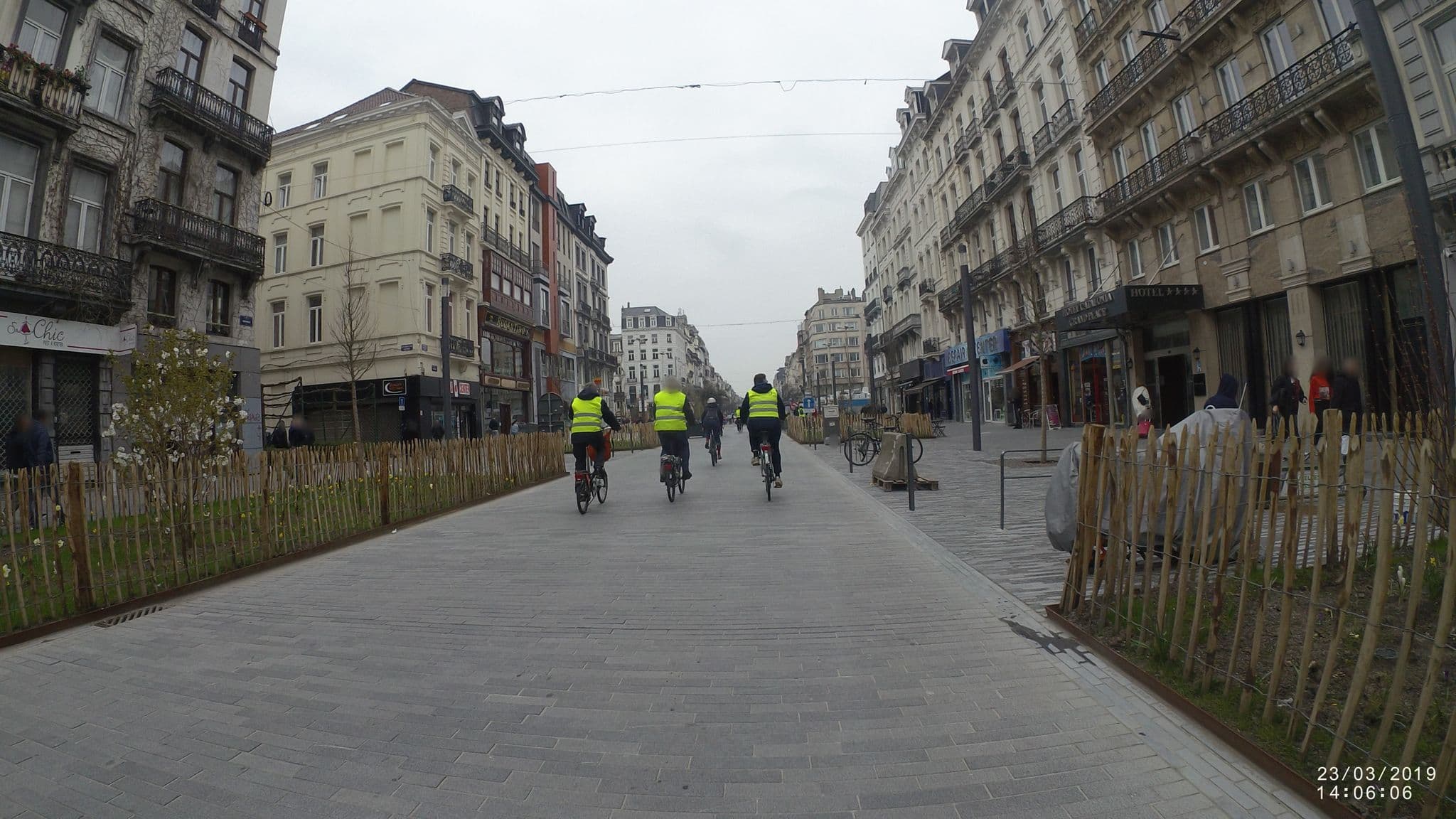 Street view near Latroupe Grand Place, Brussels — © polyglot (CC BY-SA · Mapillary)