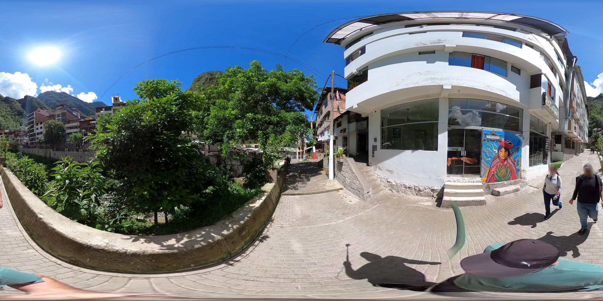 Street view near Inti House Hostal, Machupicchu