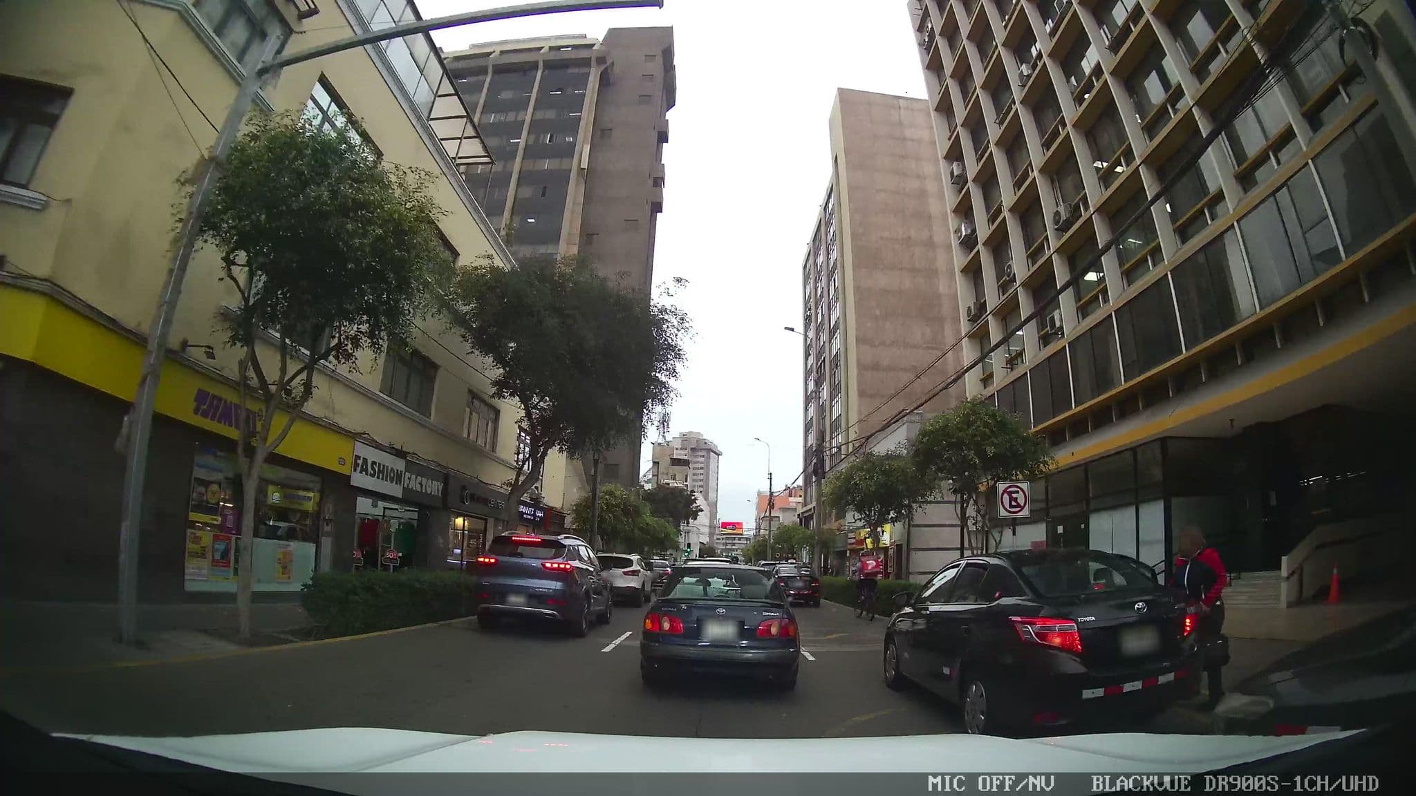 Street view near Che Lagarto Hostel Lima, Miraflores
