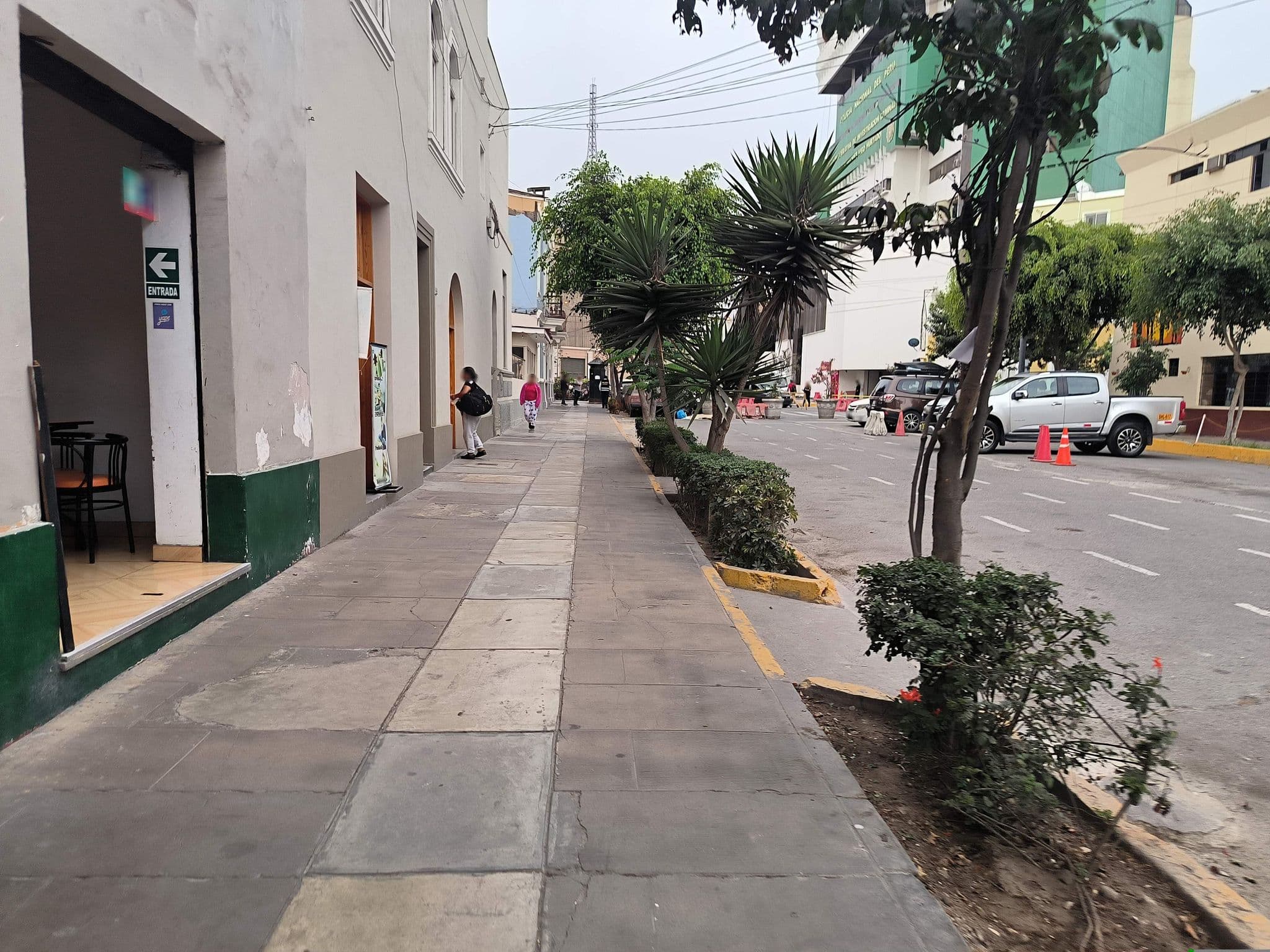 Street view near Hostal Luchos II, Jesus Maria — © johnarupire (CC BY-SA · Mapillary)