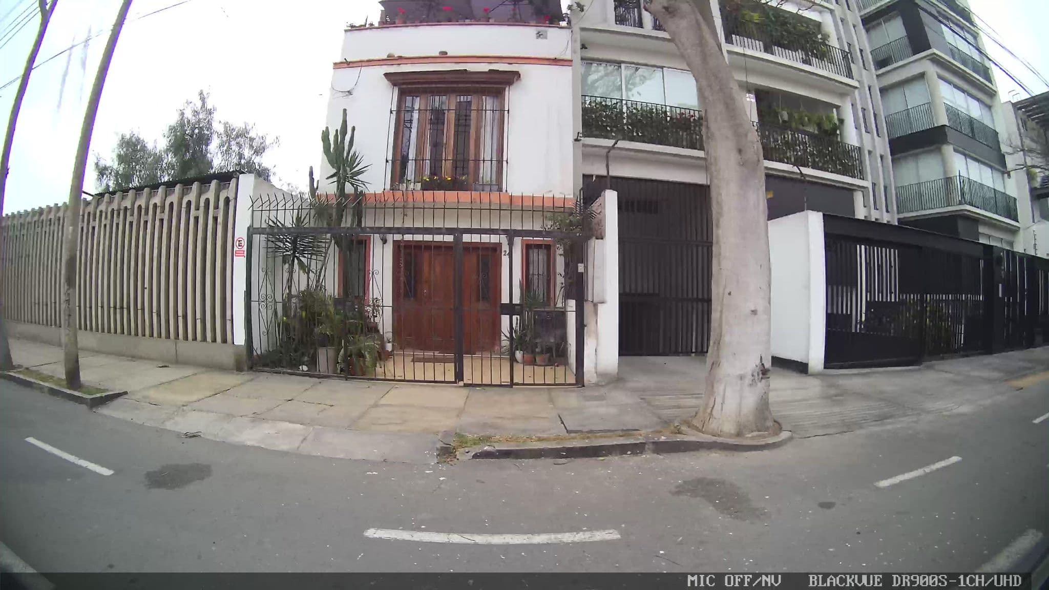 Street view near Zig Zag Hostel, Miraflores