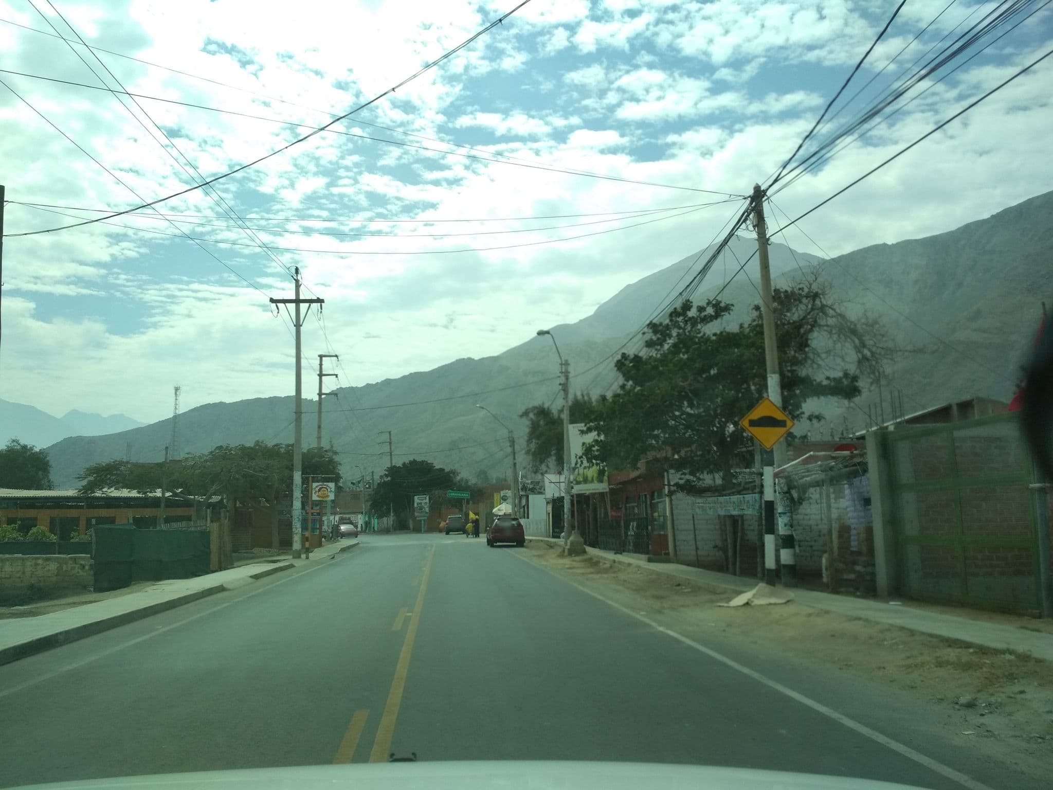 Street view near Hostal Basauri, Nuevo Imperial — © johnarupire (CC BY-SA · Mapillary)