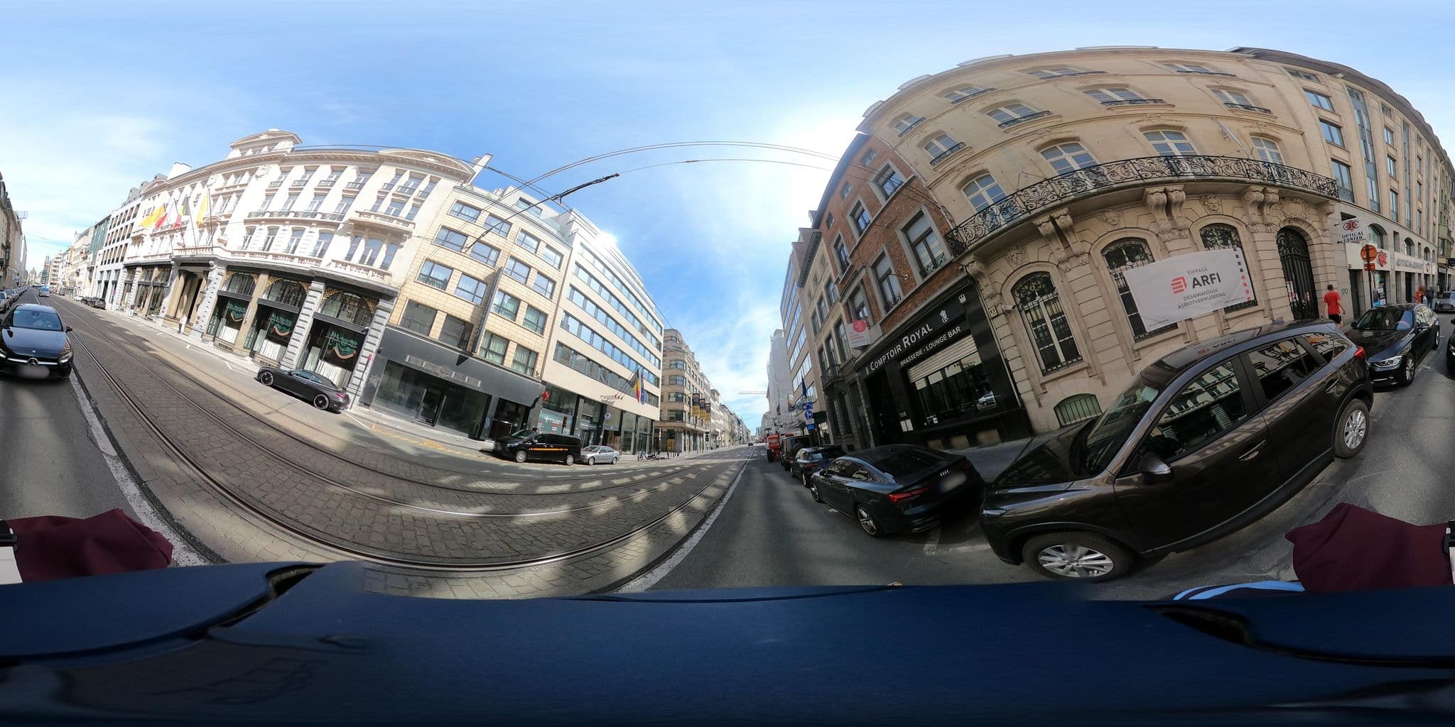 Street view near Royal Apartment, Saint-Josse-ten-Noode — © thierry1030 (CC BY-SA · Mapillary)