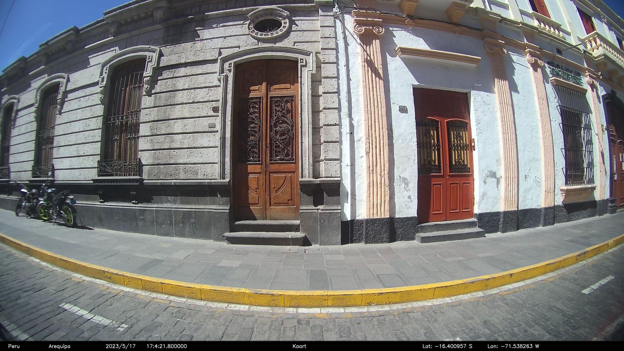Street view near Happy Dreams Hostel, Arequipa