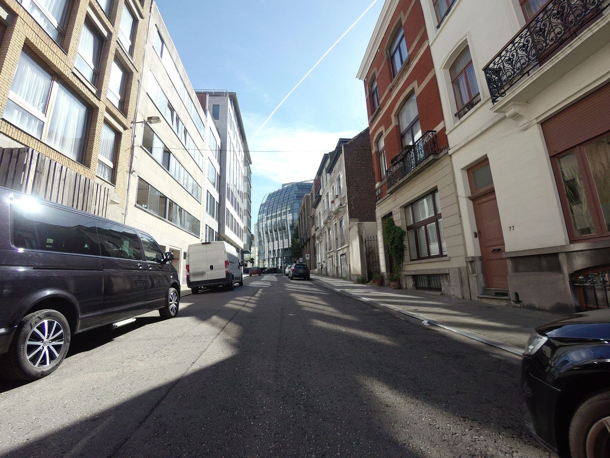 Street view near Chelton, Etterbeek — © filipc (CC BY-SA · Mapillary)