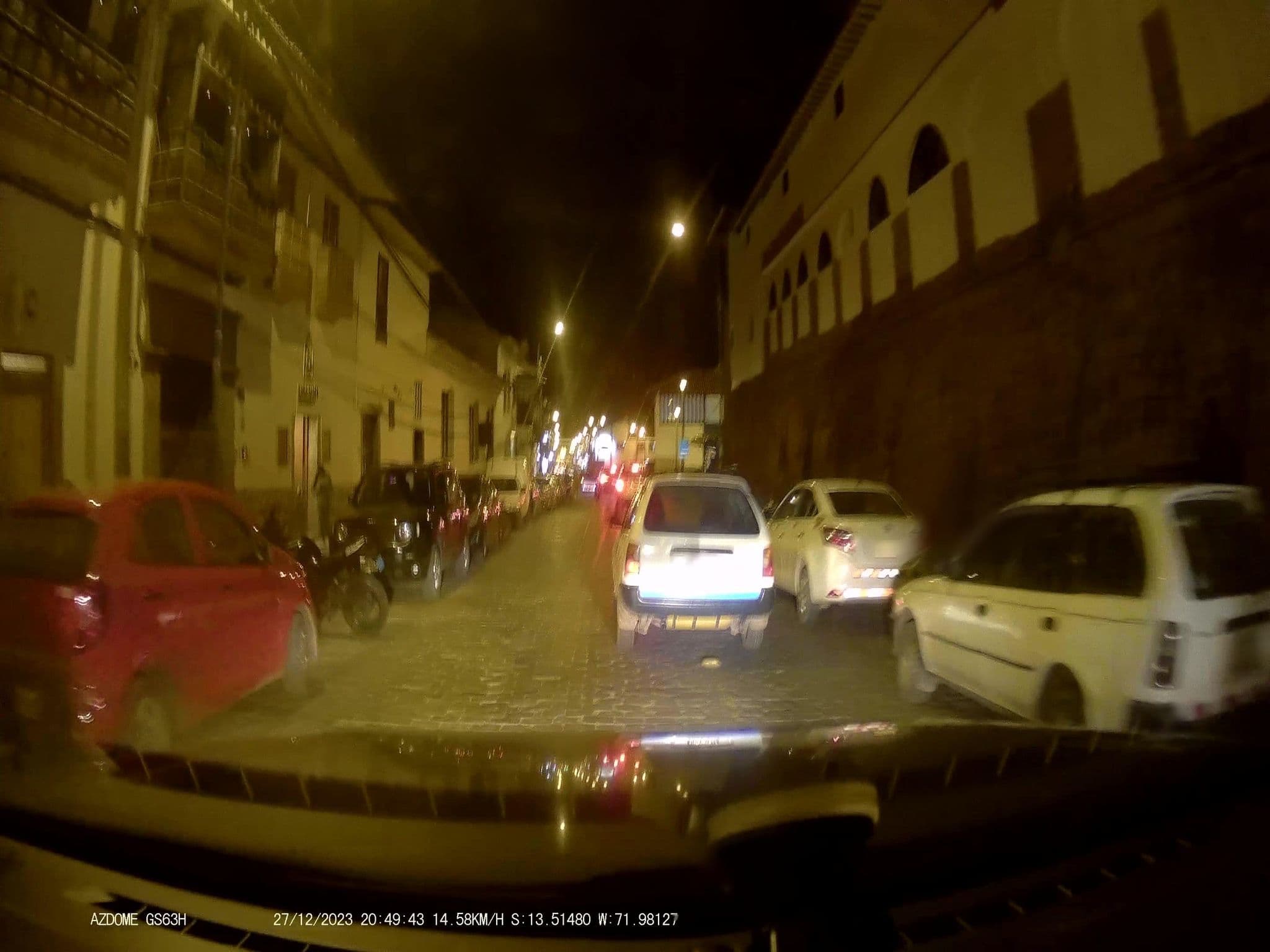 Street view near Cusco Plaza II, Santiago
