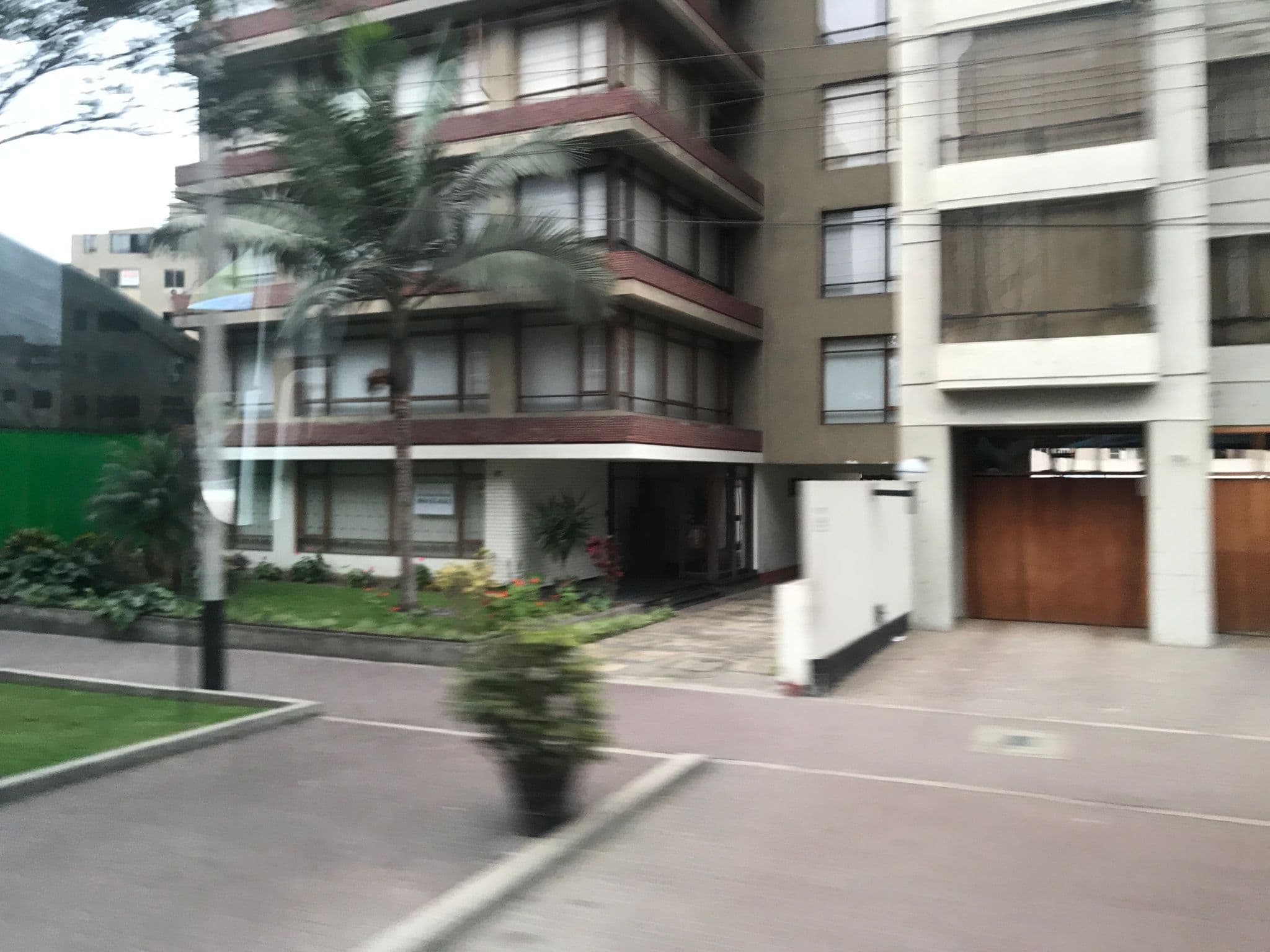 Street view near Catastro, Miraflores